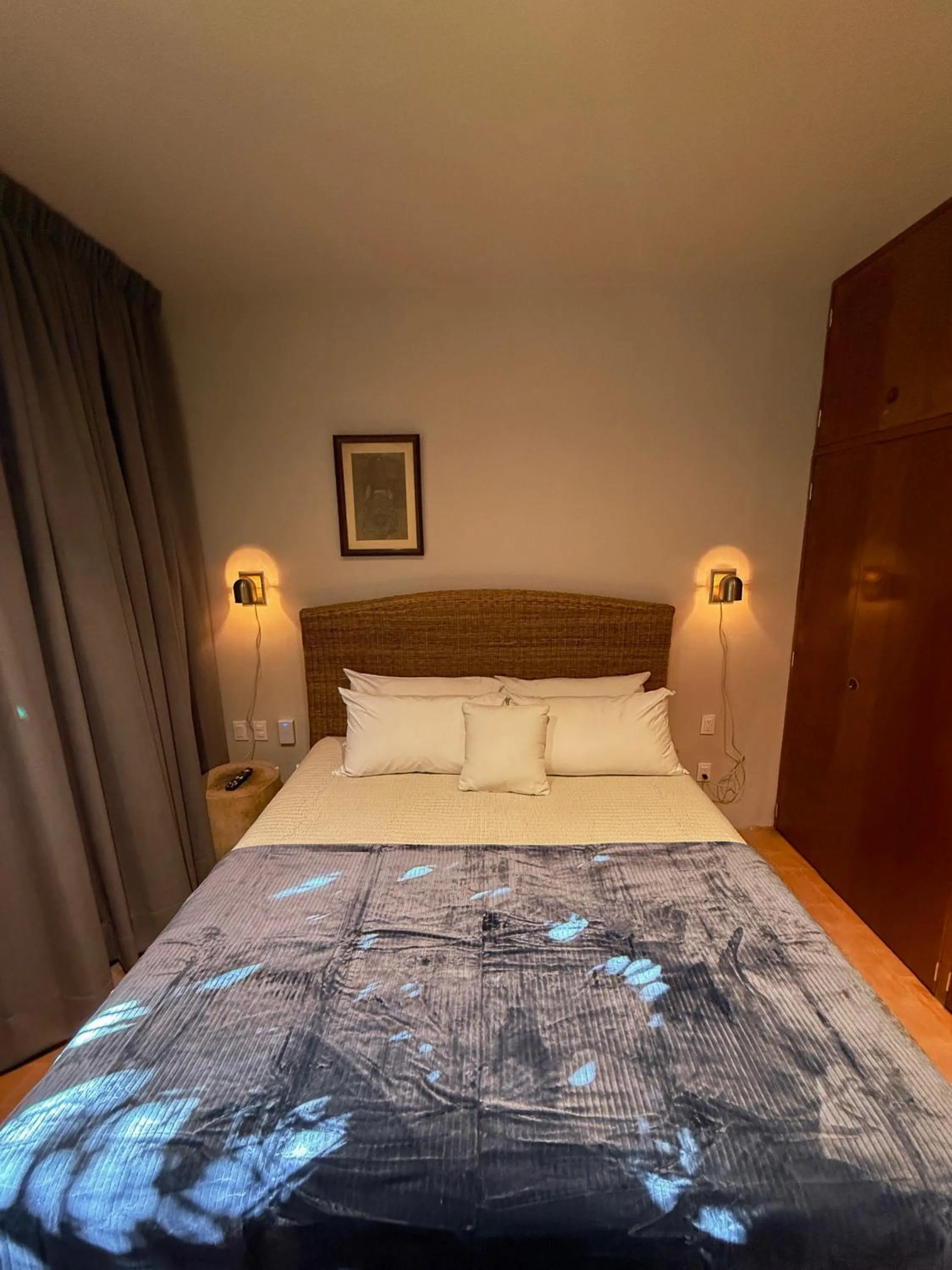 Bed in Parque Juan Diego