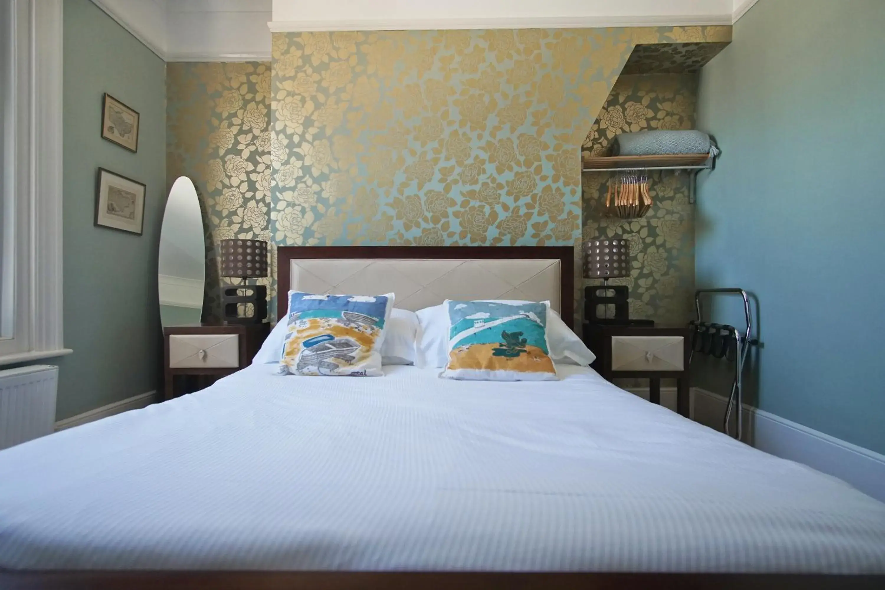 Deluxe Double Room with Bath in Number One B&B Deluxe Double Room with Bath in Number One B&B