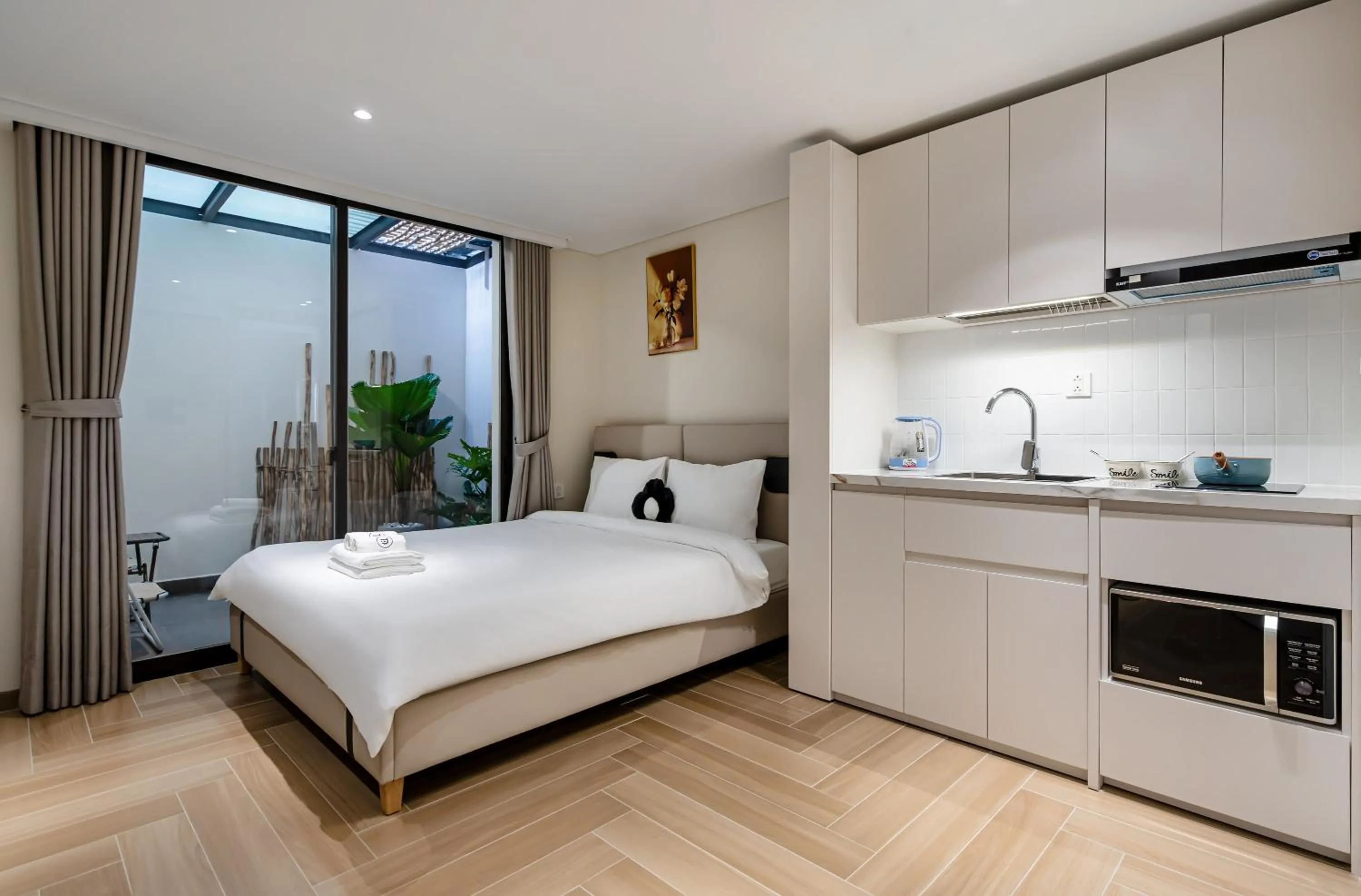 Photo of the whole room, Bed in The Royal Vista - Phu My Hung