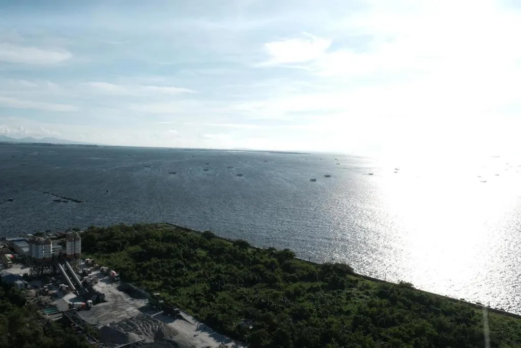 Day in Golden Seagulls Hotel