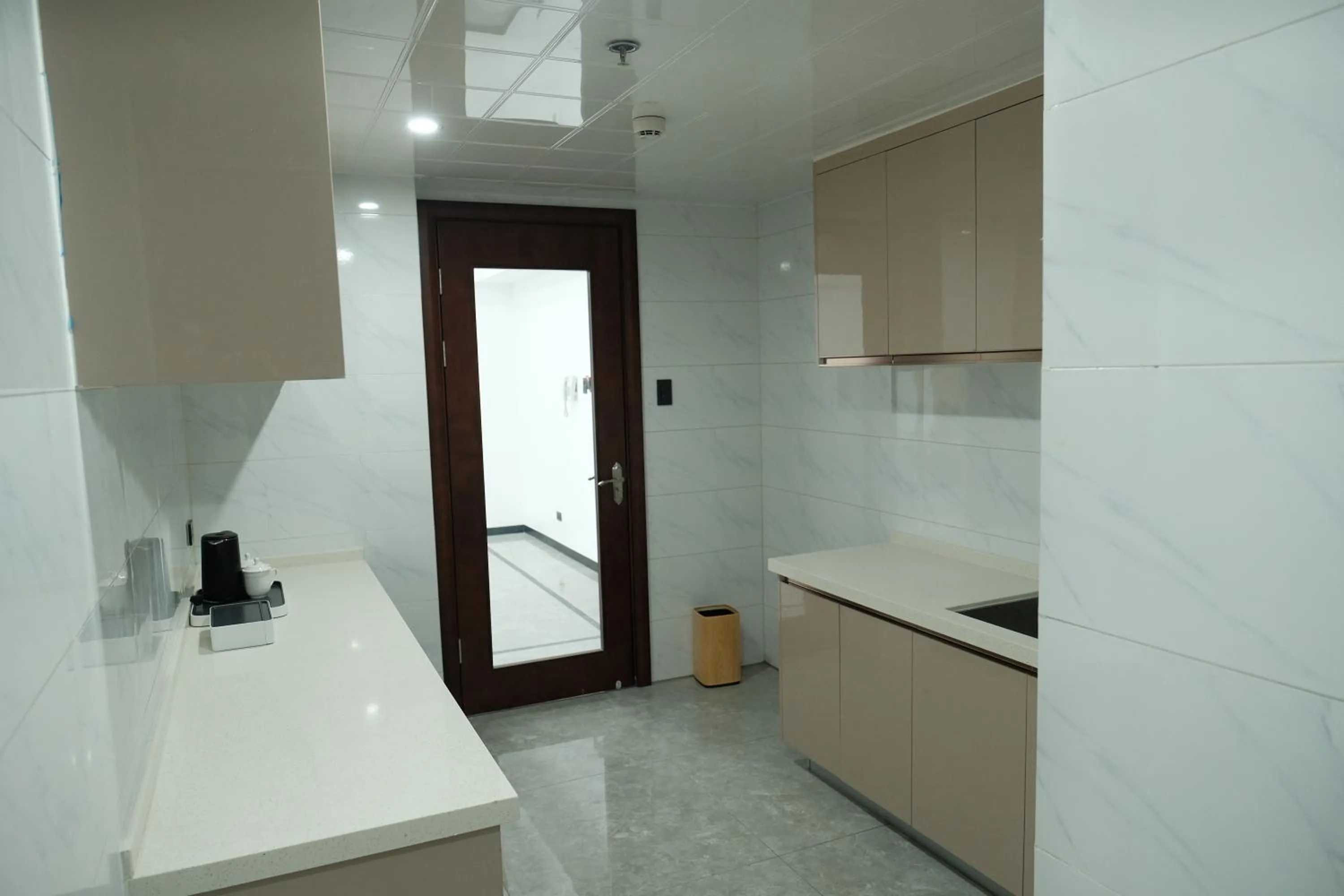 Golden Seagulls Hotel