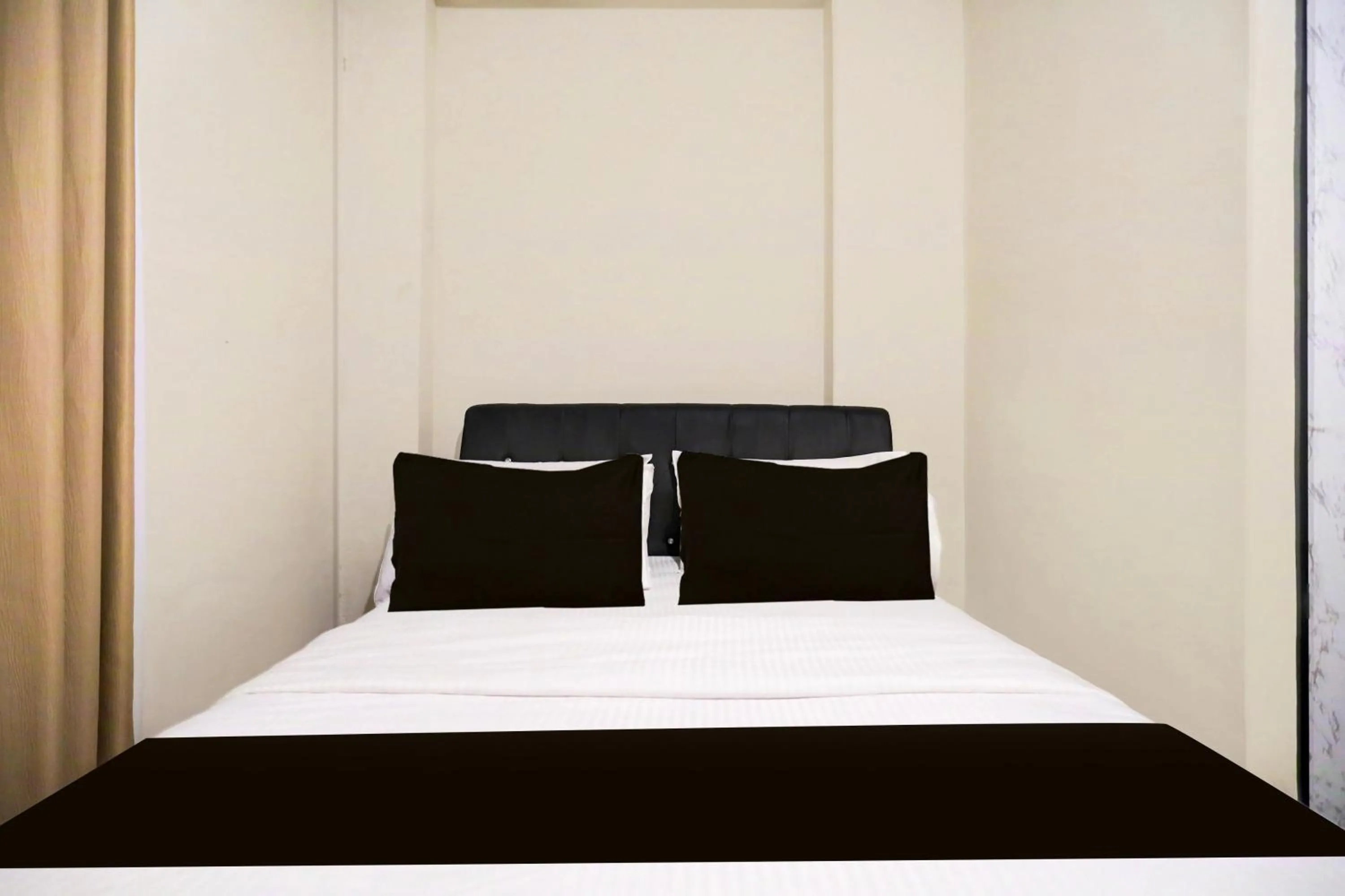 Bedroom, Bed in Collection O Waterfront City Near Unrika Formerly Dory Inn