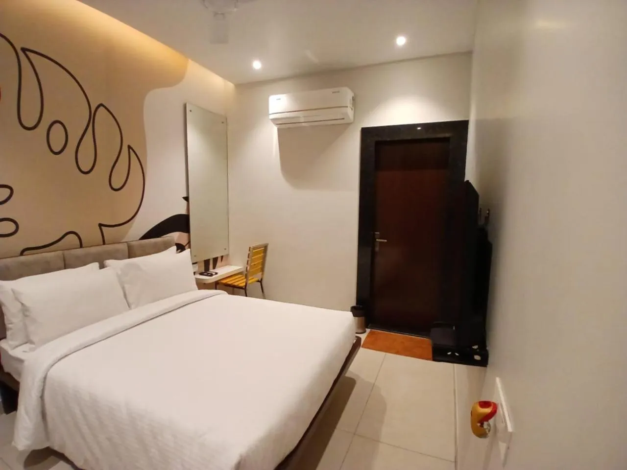 Bedroom, Bed in MGM Whispering Meadows Yelagiri