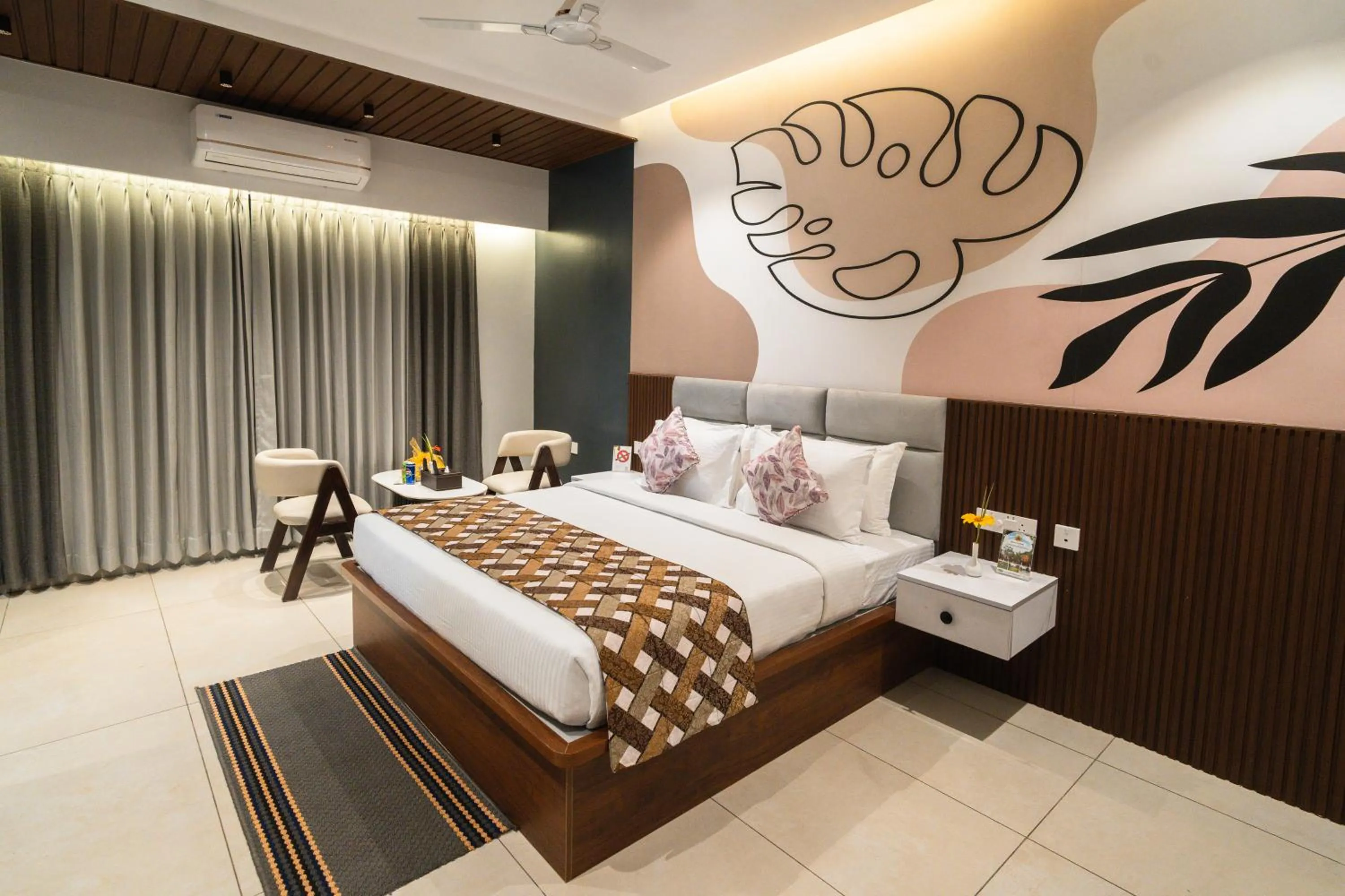 Bedroom, Bed in MGM Whispering Meadows Yelagiri