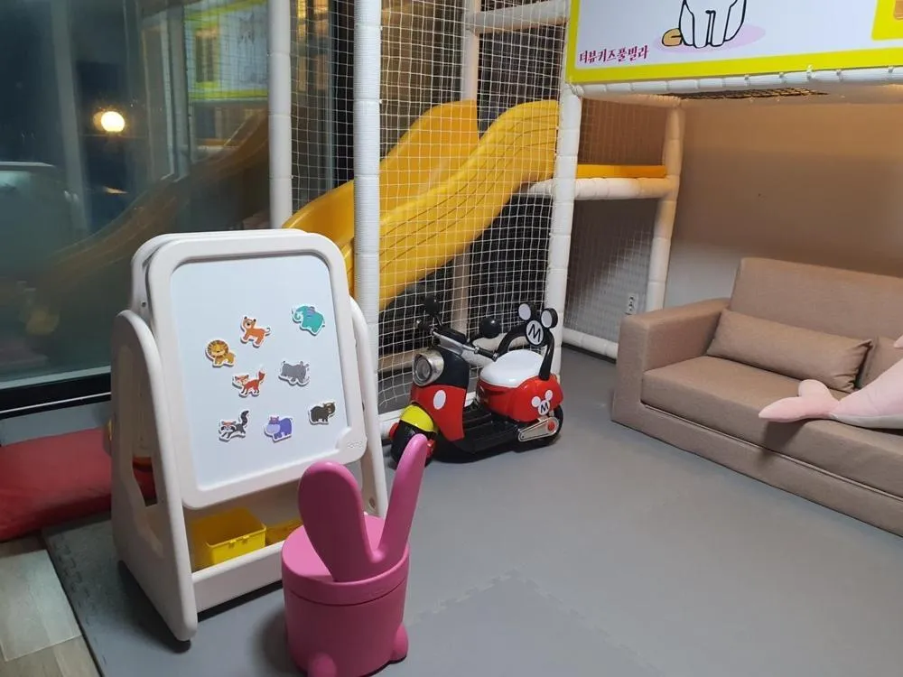 Geoje Theview Kids Poolvilla