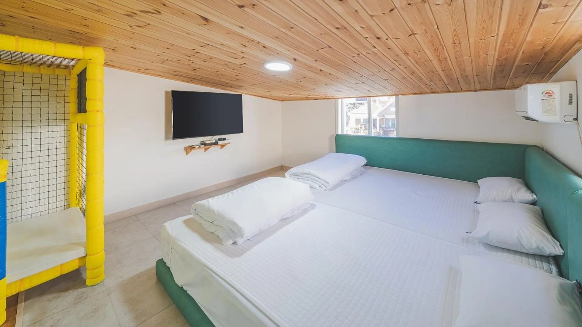 Bed in Gapyeong Rapunzel Kids Poolvilla