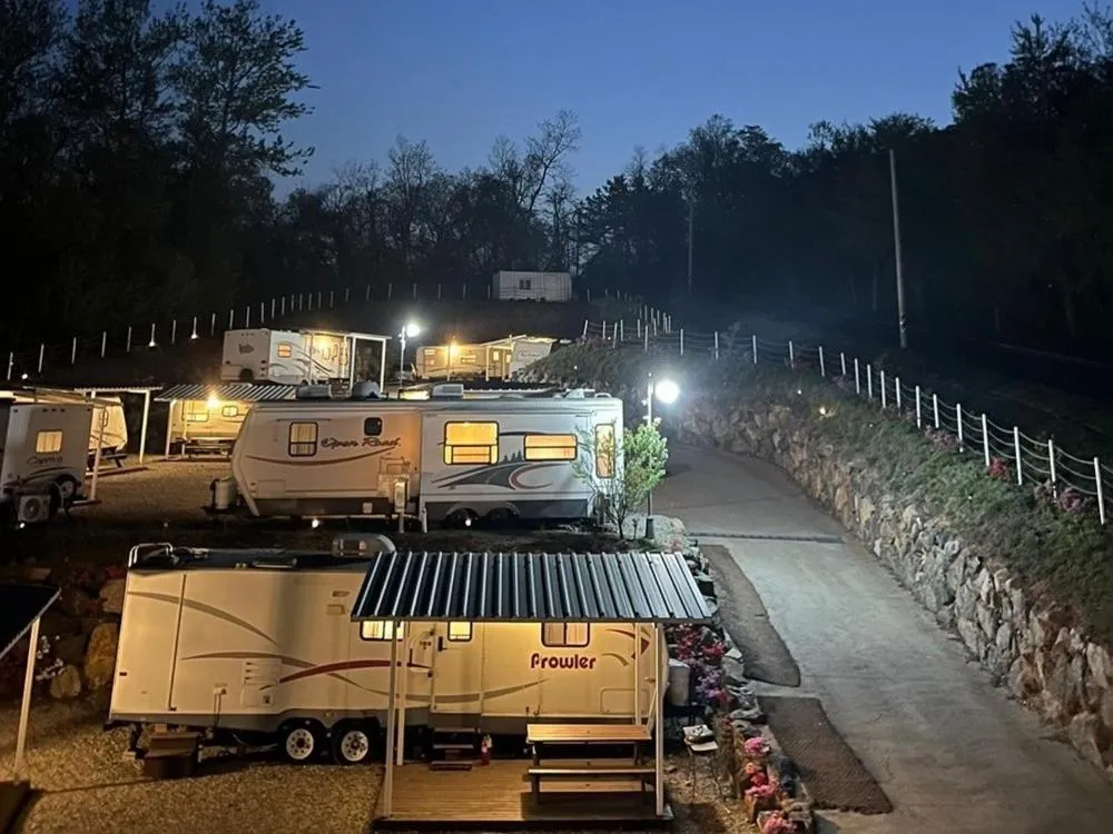 Sokcho New York Caravan