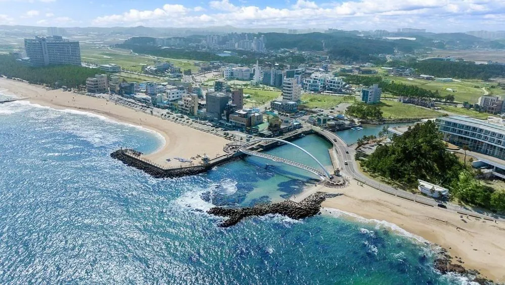 Gangneung Gyeongpodae S9 Beach Familyspa