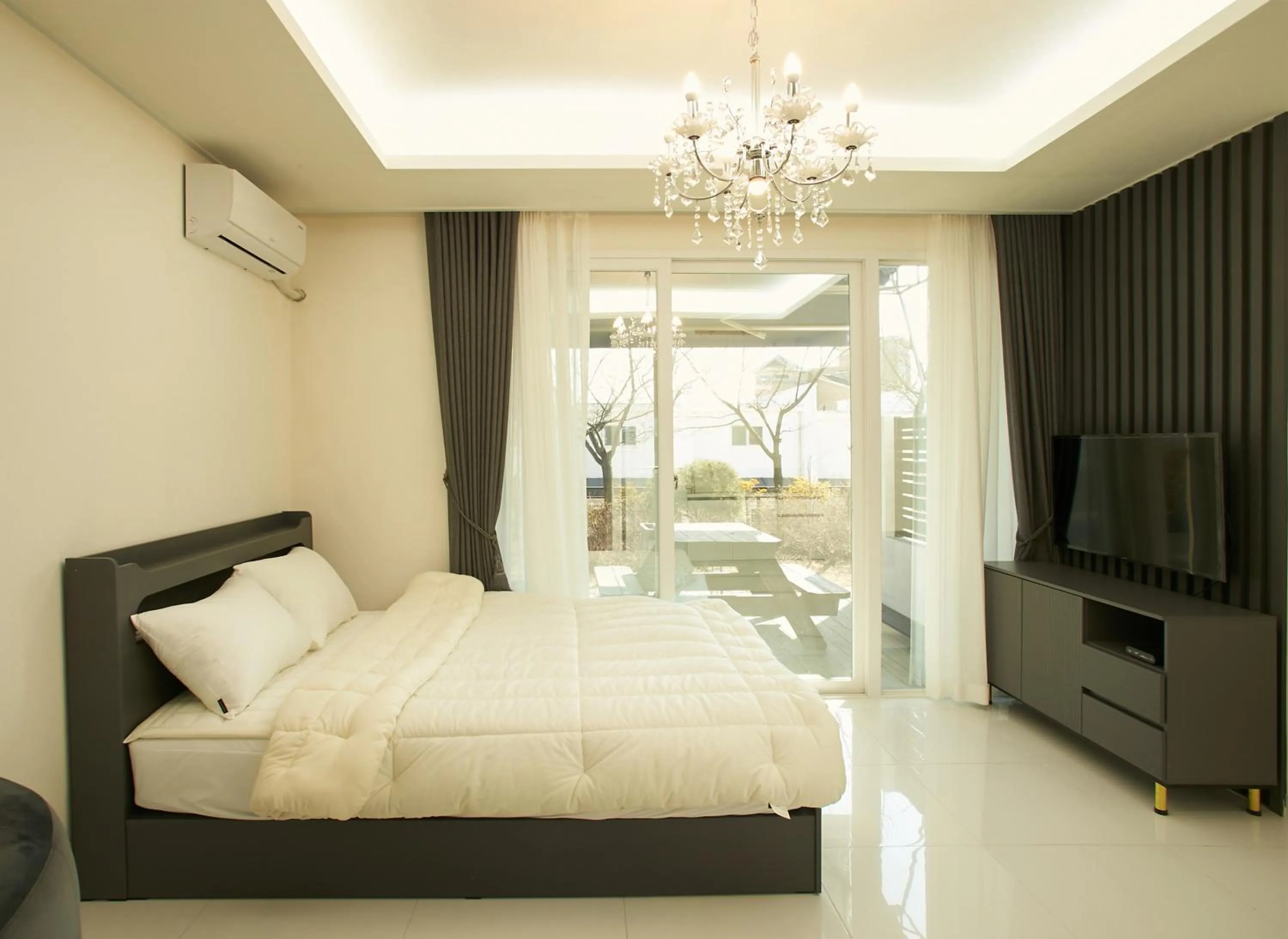 Bed in Whity pension