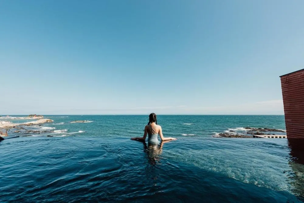 Pohang Case Poolvilla