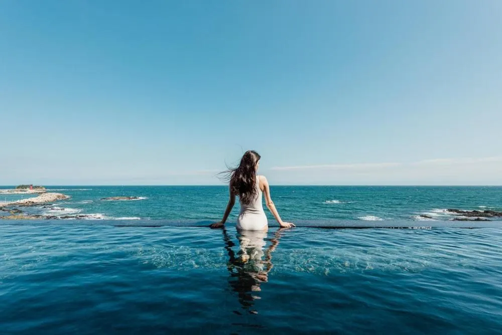 Pohang Case Poolvilla