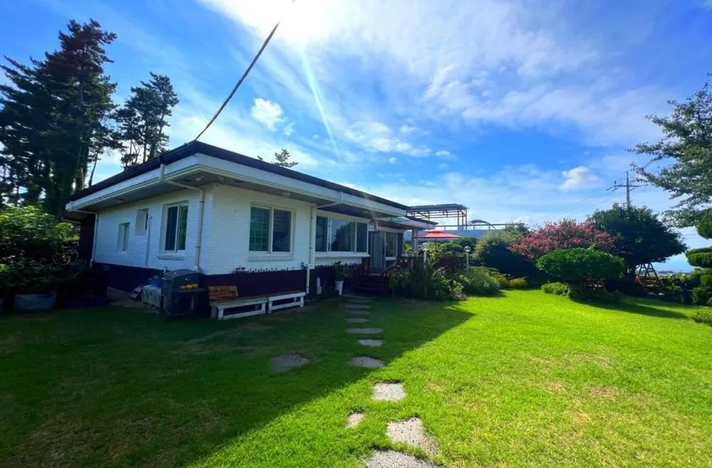 Jeju Haebyeol Private Pension Pet friendly