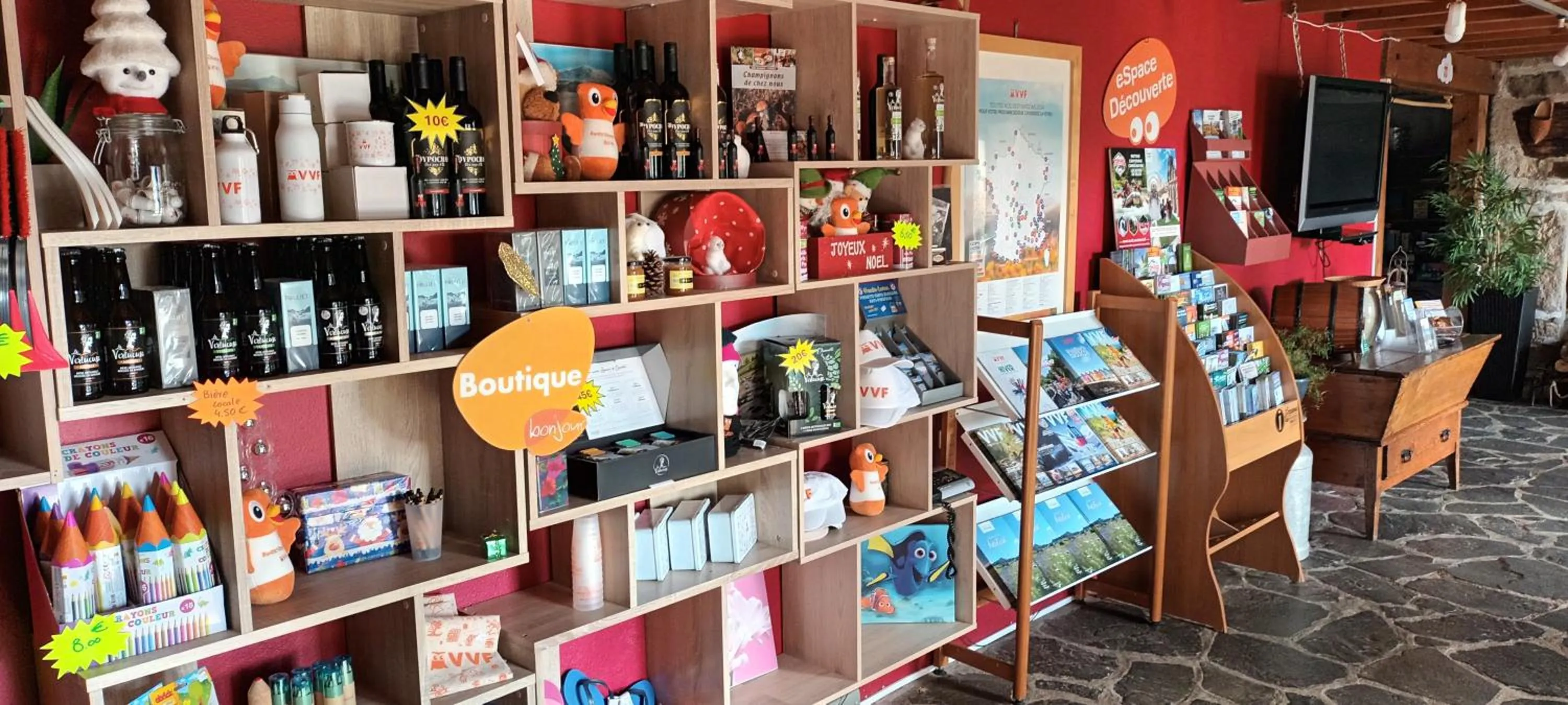 On-site shops in VVF Haute Loire Saint-Julien-Chapteuil