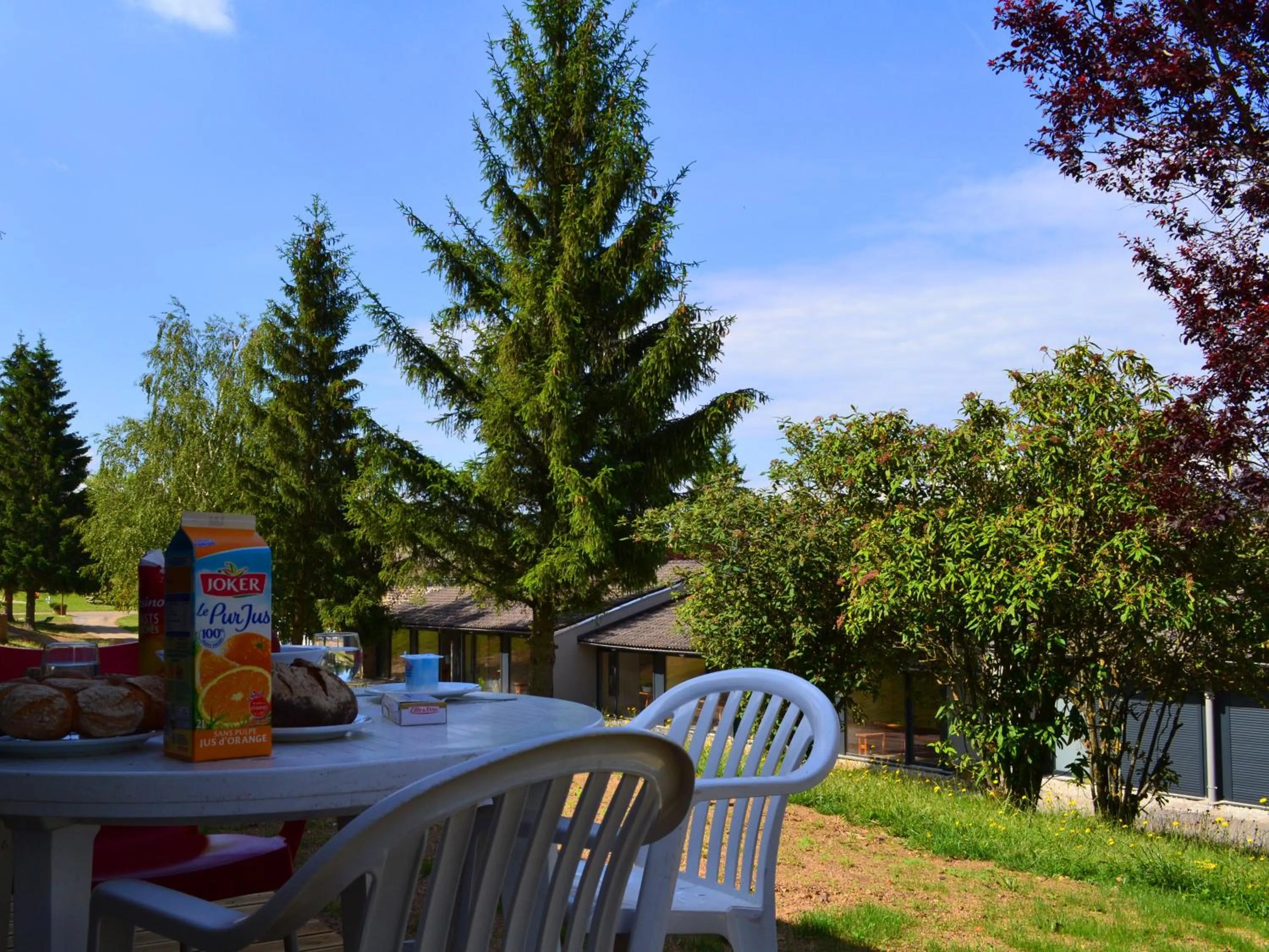 Patio in VVF Haute Loire Saint-Julien-Chapteuil