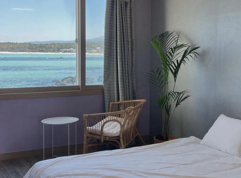 Bed in Wondam by Equinox