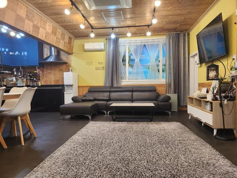 Yeosu Daoljang Guesthouse