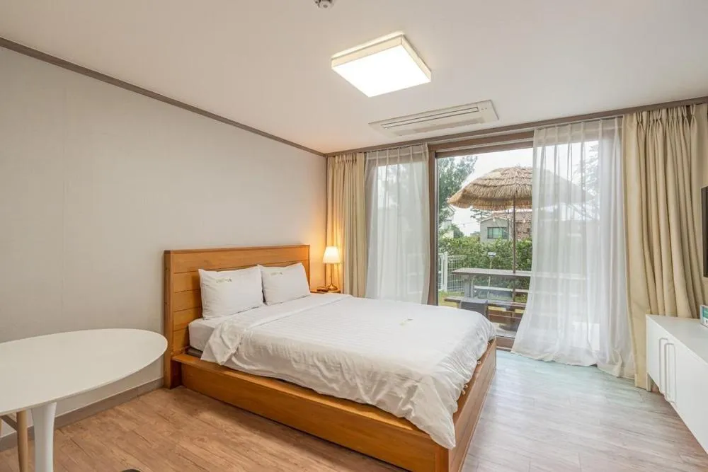 Bed in Jeju Aewolae Hyuyang Pension