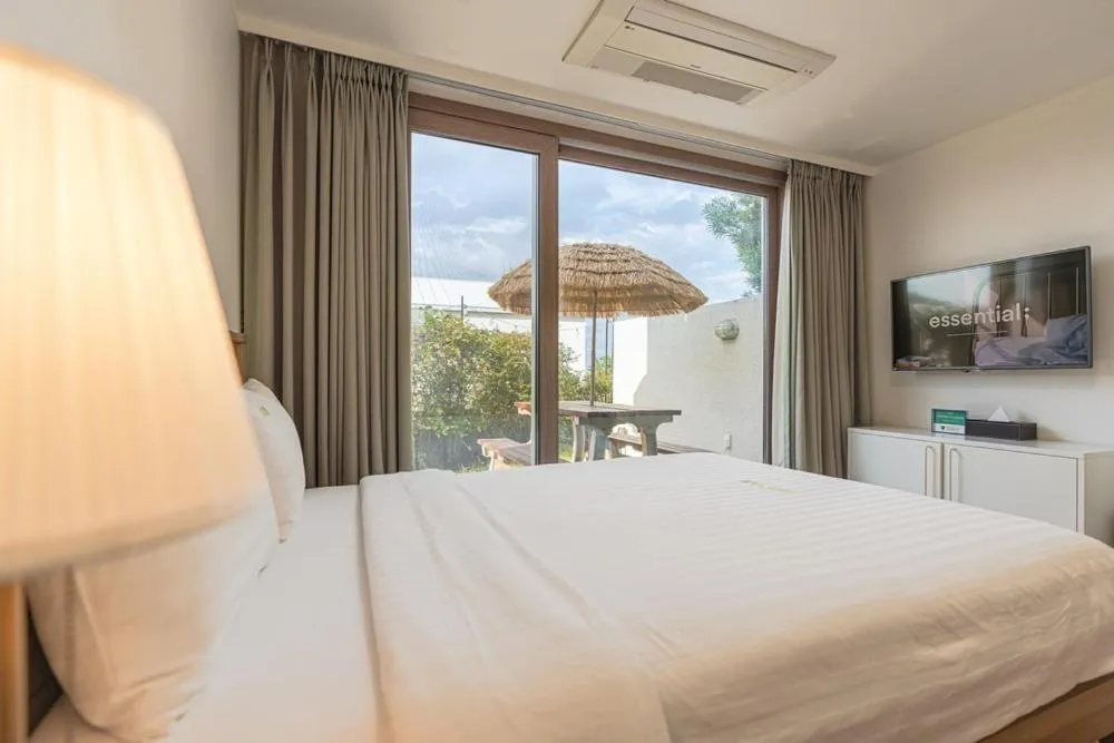 Bed in Jeju Aewolae Hyuyang Pension