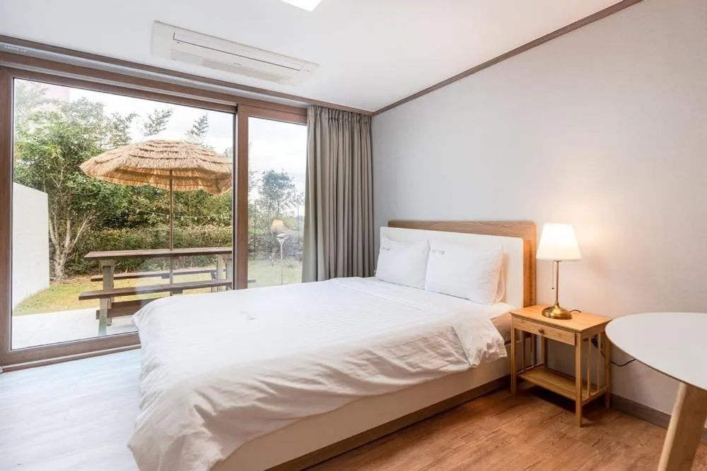 Bed in Jeju Aewolae Hyuyang Pension