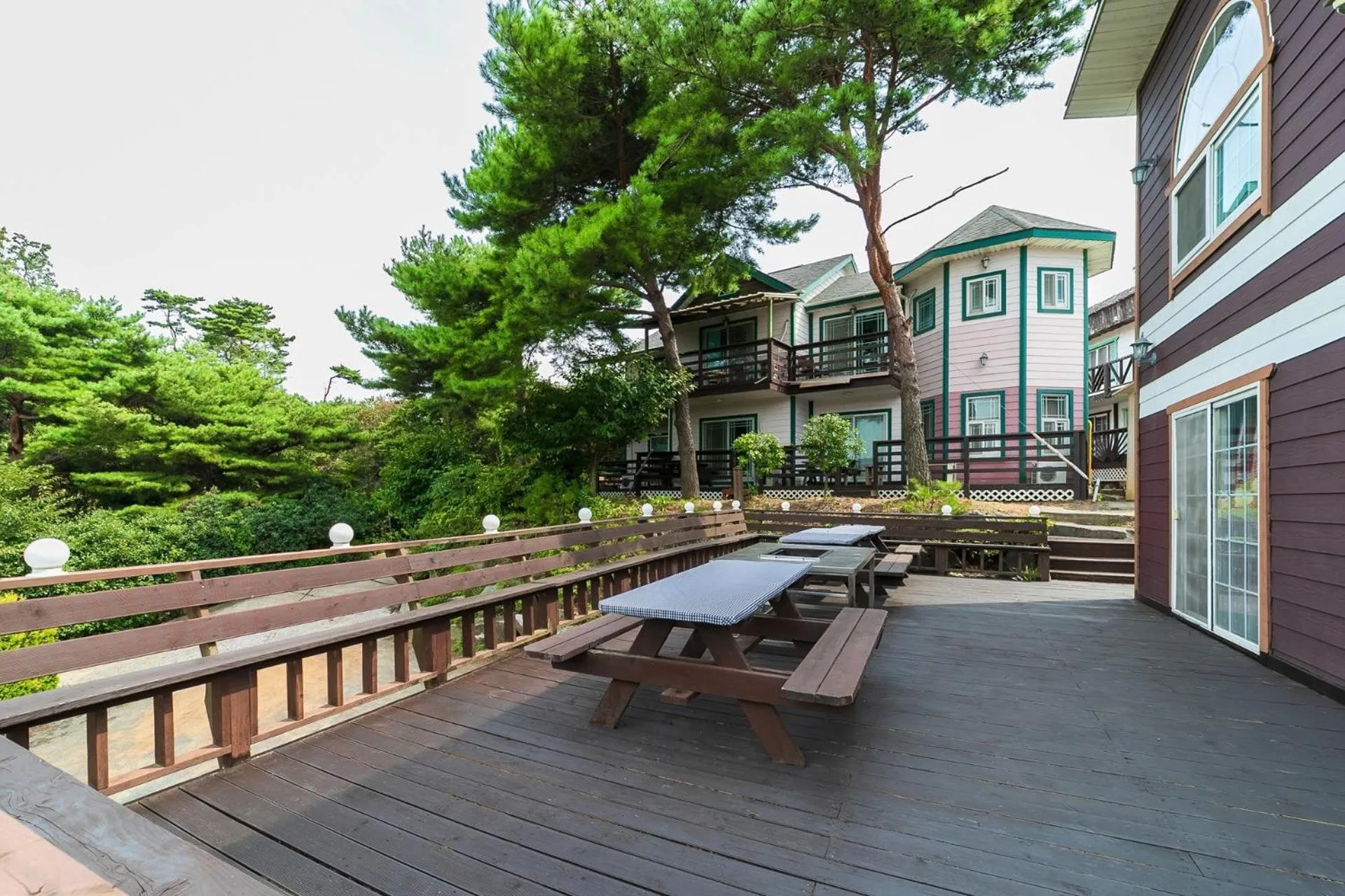 Taean Anmyeondo Geuttaegeu Pension