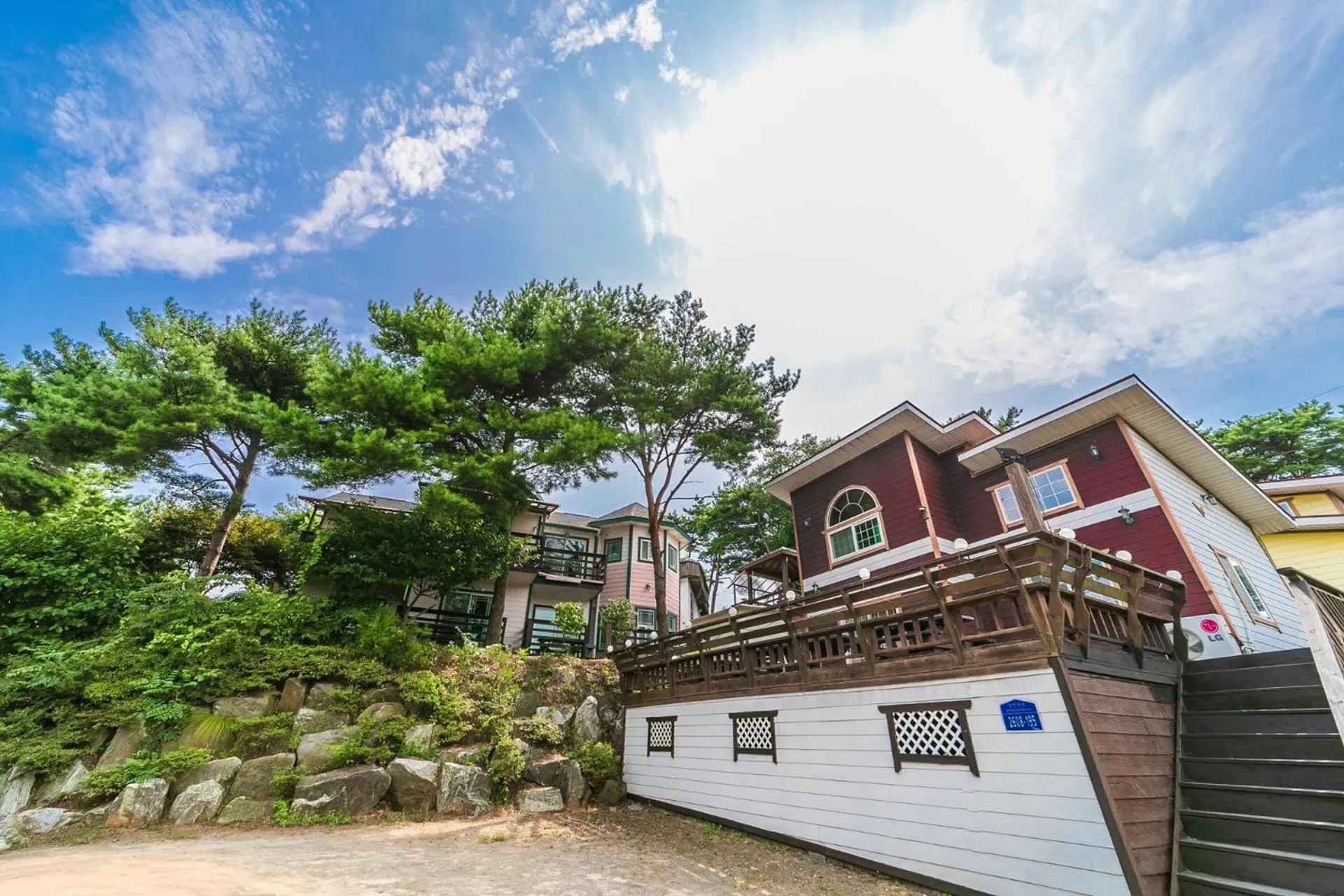 Taean Anmyeondo Geuttaegeu Pension