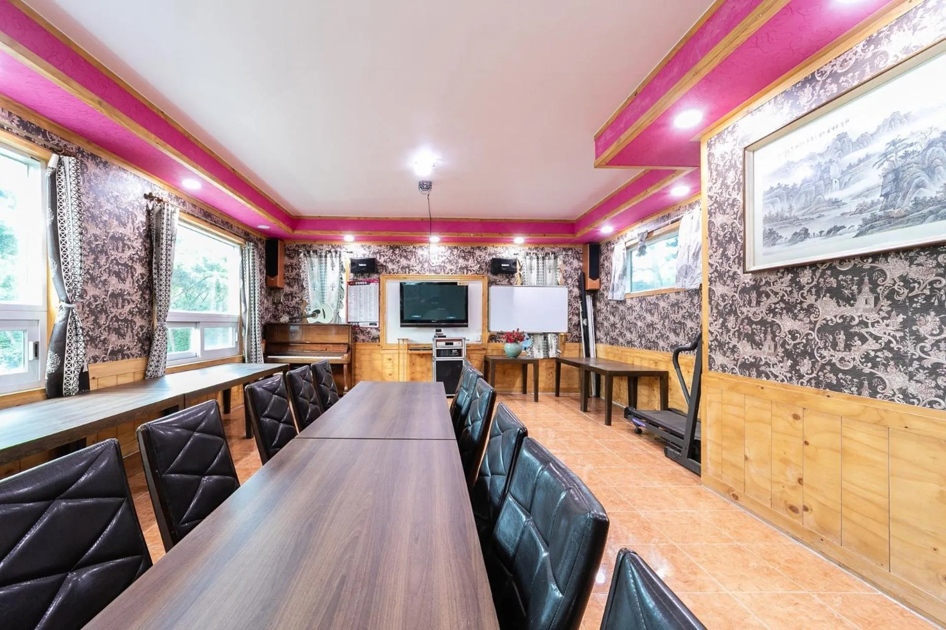 Taean Anmyeondo Geuttaegeu Pension