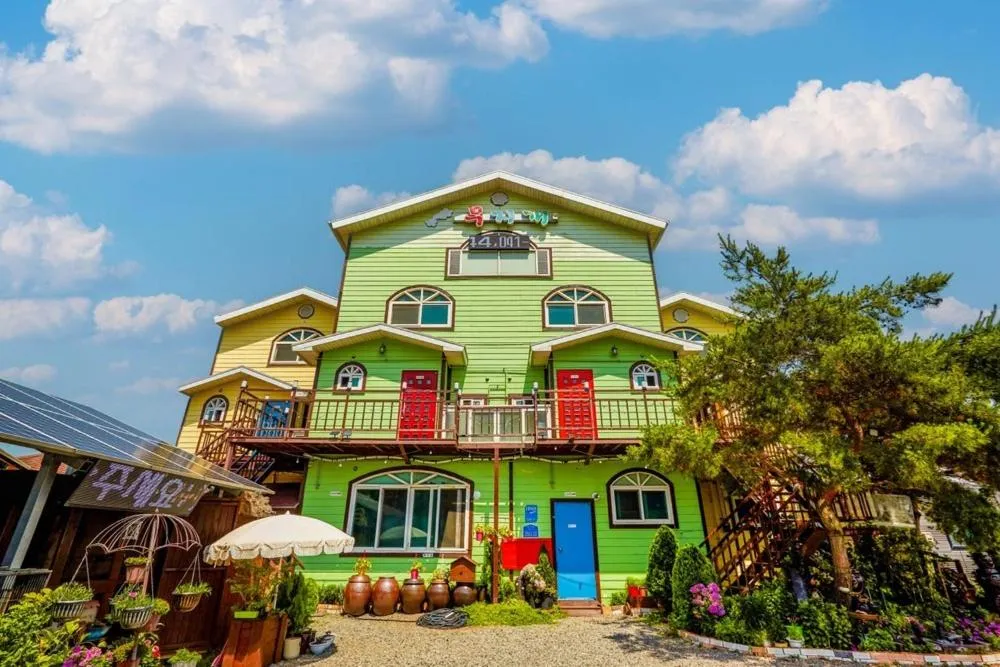 Taean Rainbow Pension