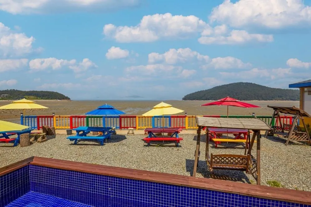 Taean Rainbow Pension