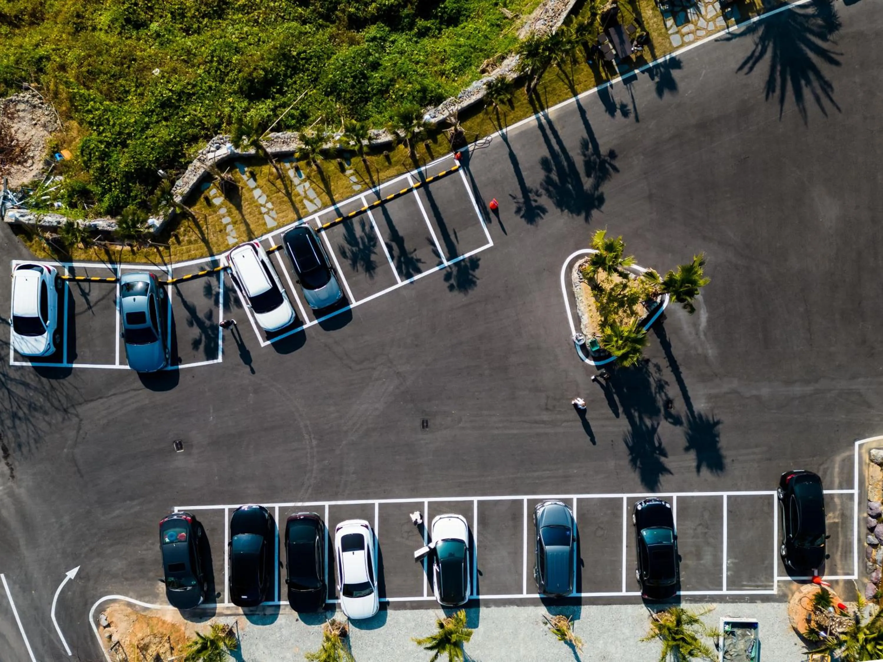 Road96 Caravan and Poolvilla