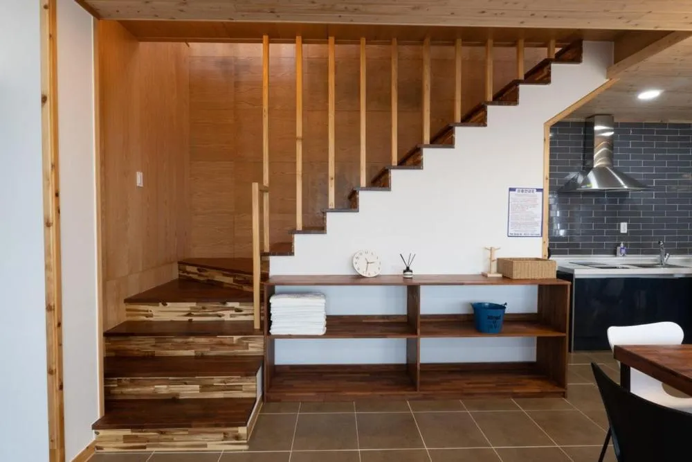 Road96 Caravan and Poolvilla