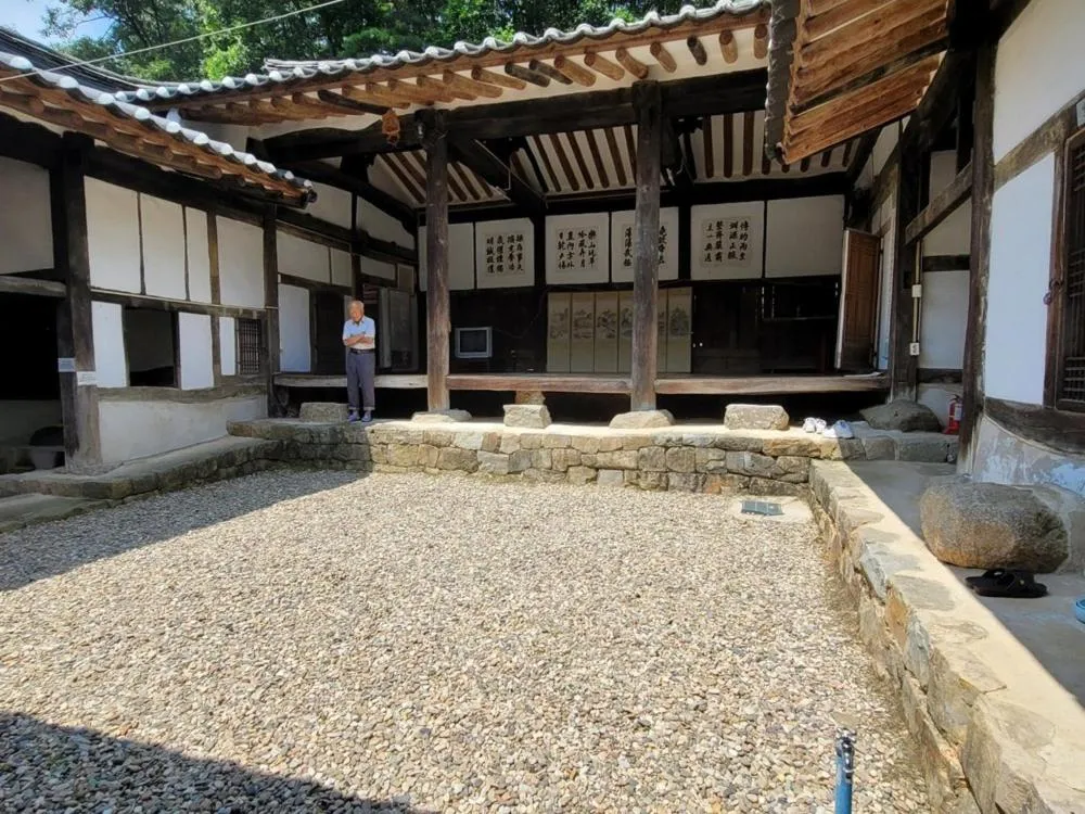 Sujoldang Hanok Guesthouse