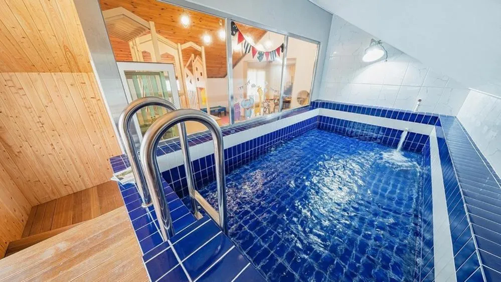 Irang Kids Pool Villa