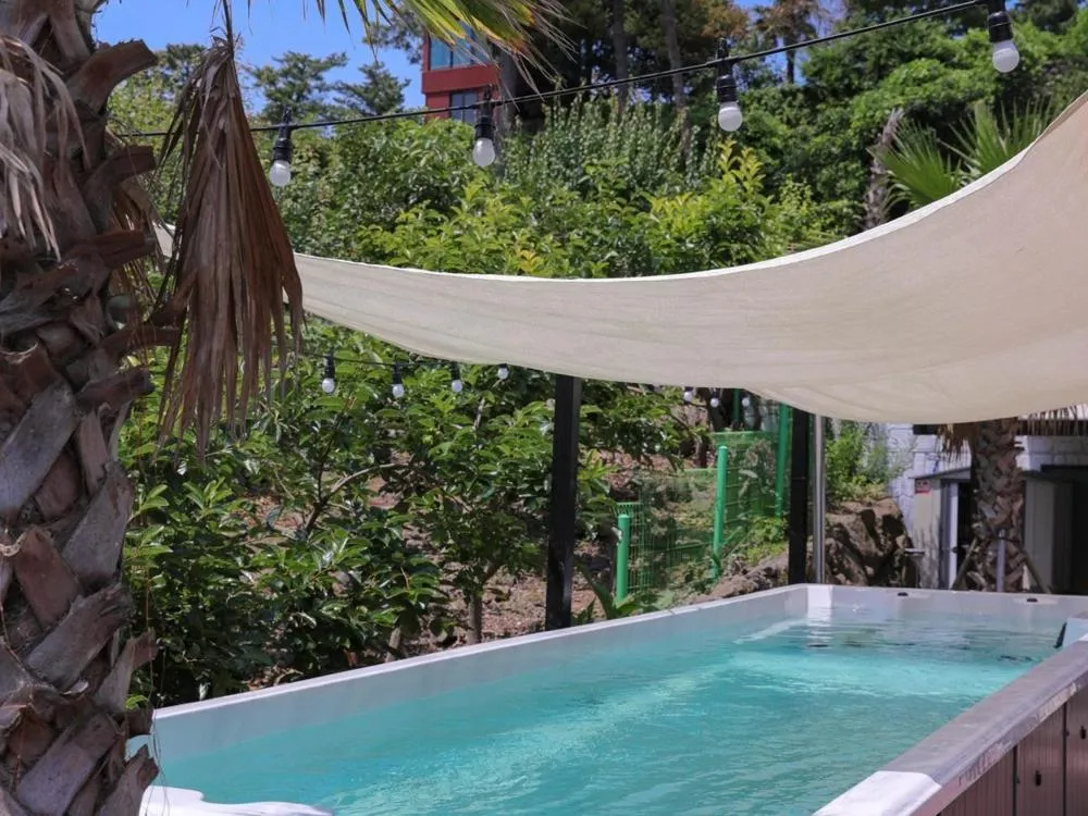 Jeju Sky Castle Pool Villa
