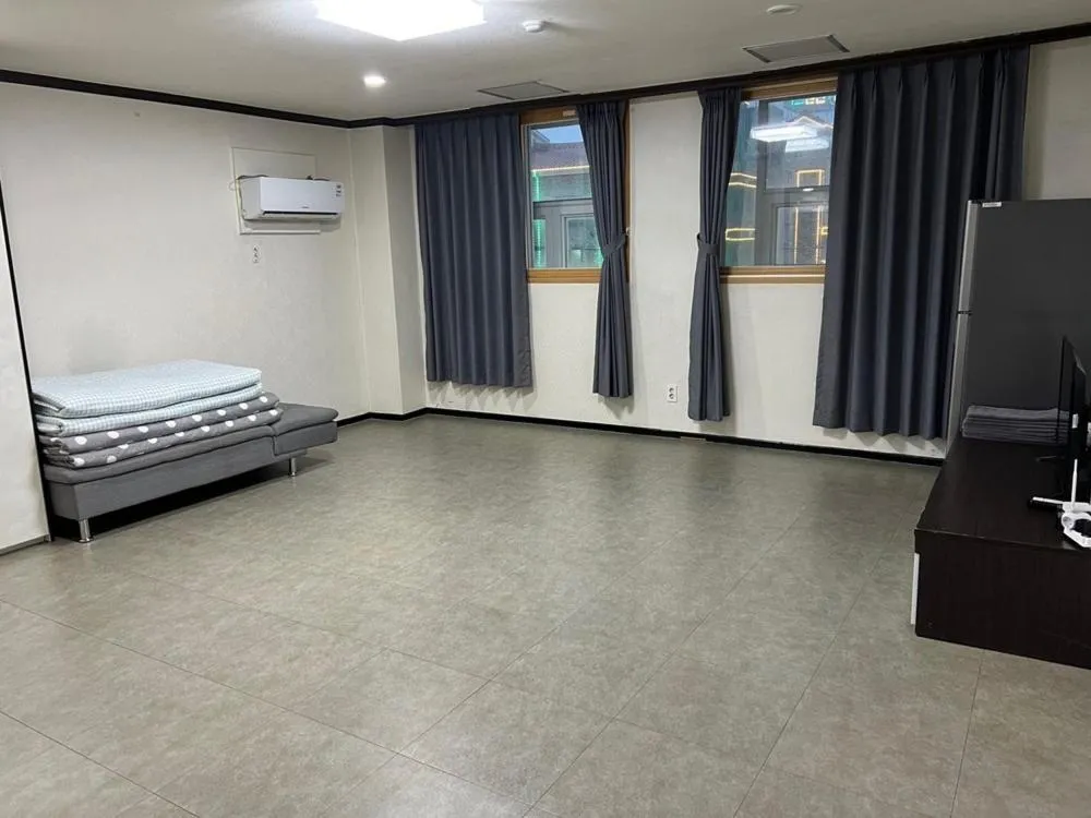 Bed in Daecheon Resortel