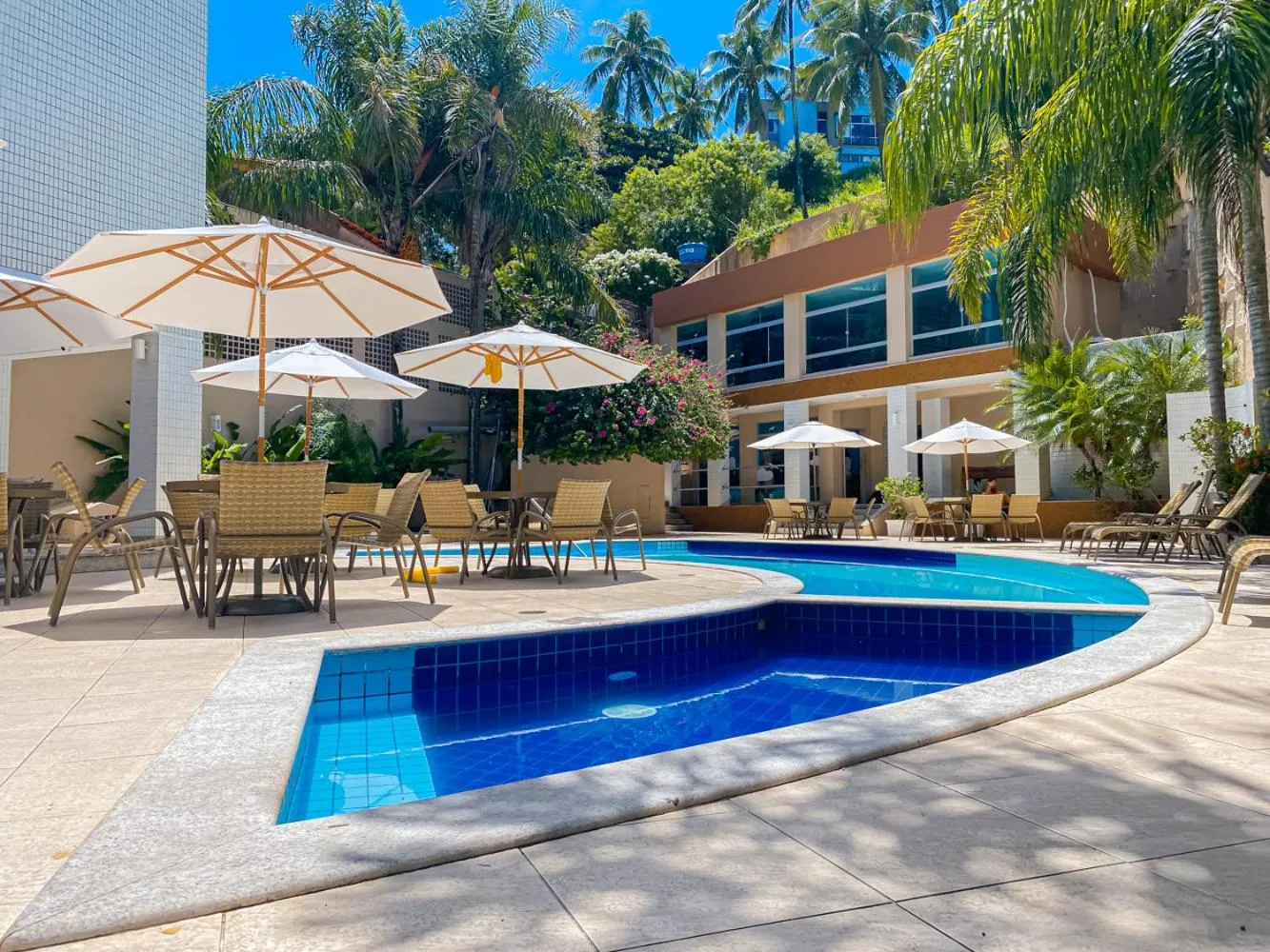 Swimming pool in Portobello Ondina Praia