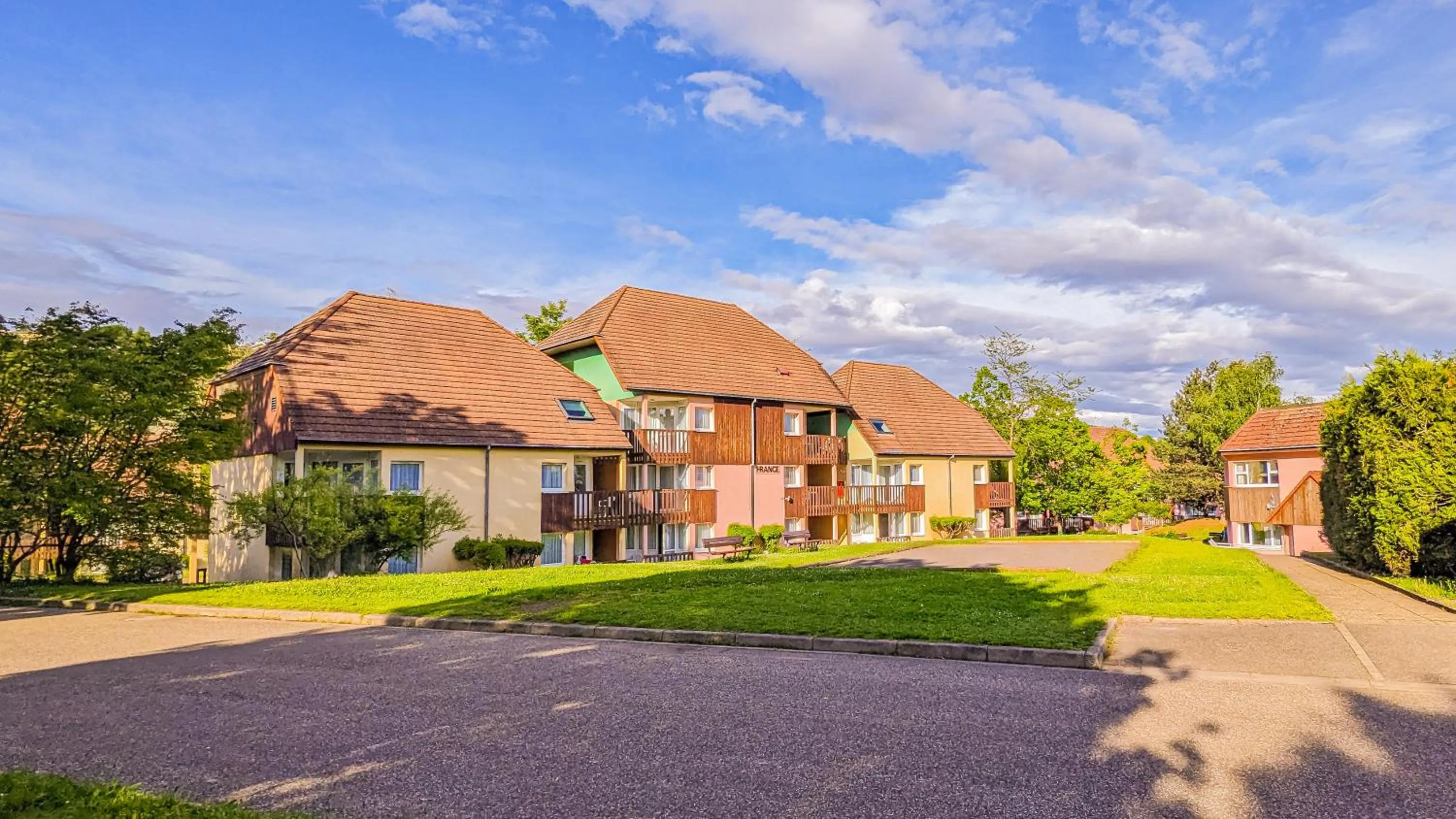 Property building in VVF Plaine d'Alsace Obernai Strasbourg