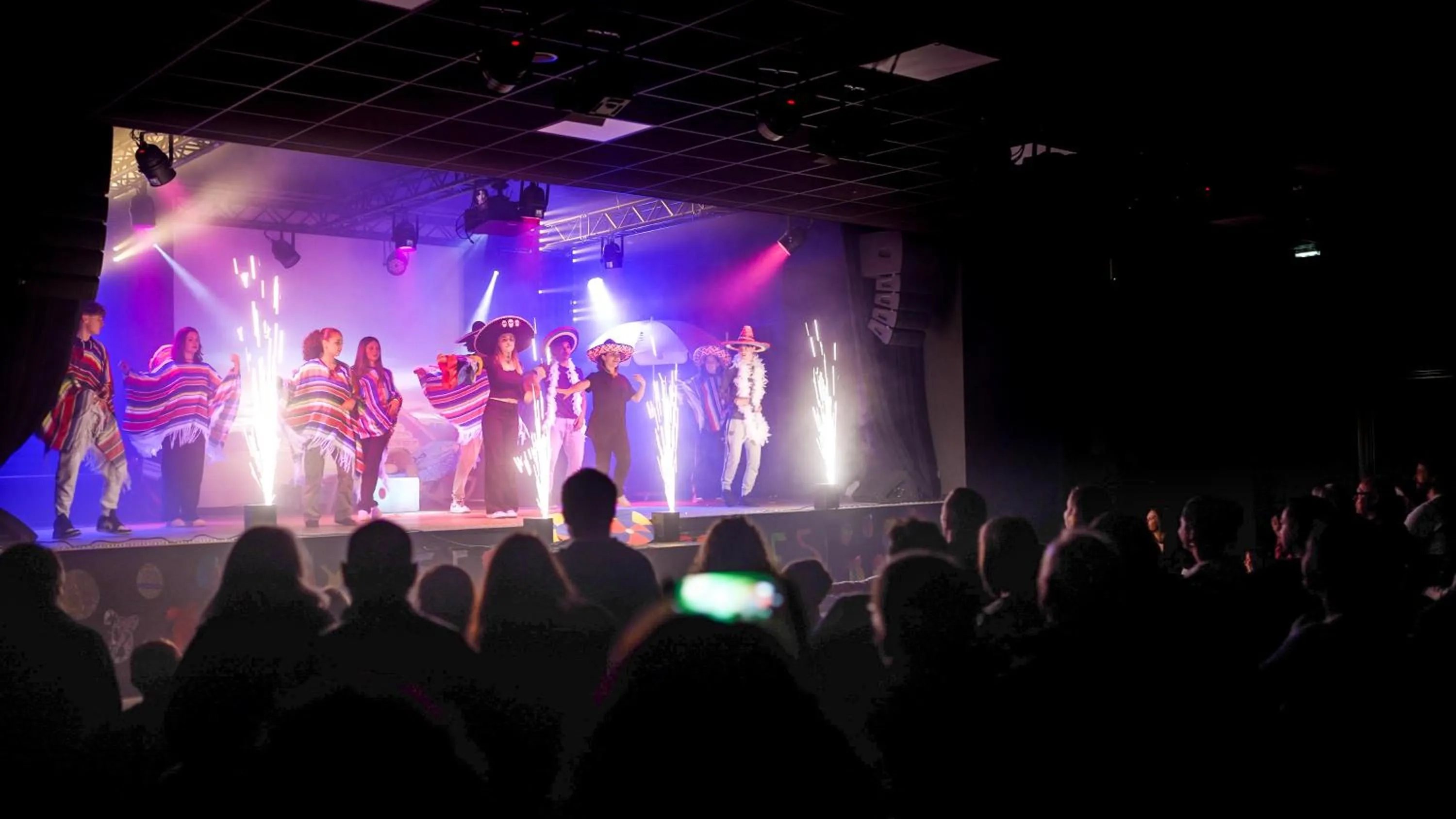 People in VVF Lège Cap Ferret