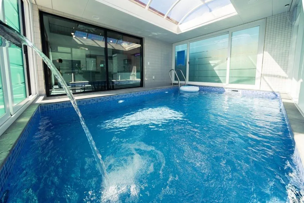 Gyeongju Yeonjeong Pool Villa