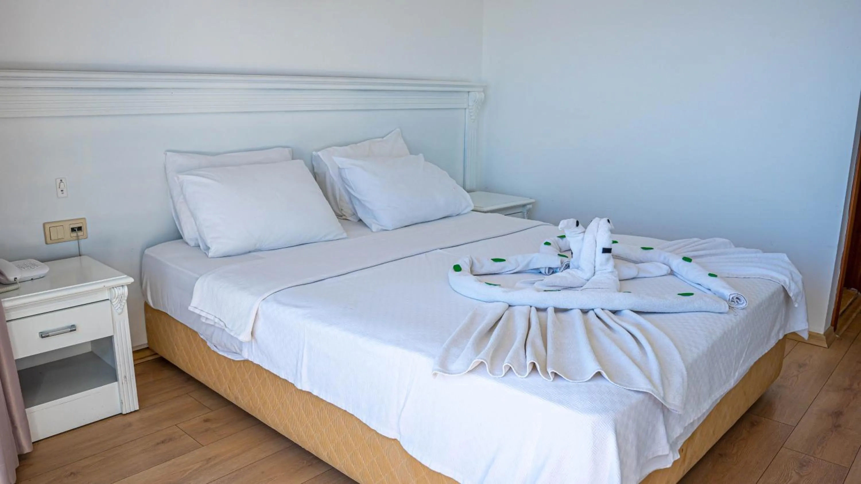 Bedroom in Honeymoon Beach Otel