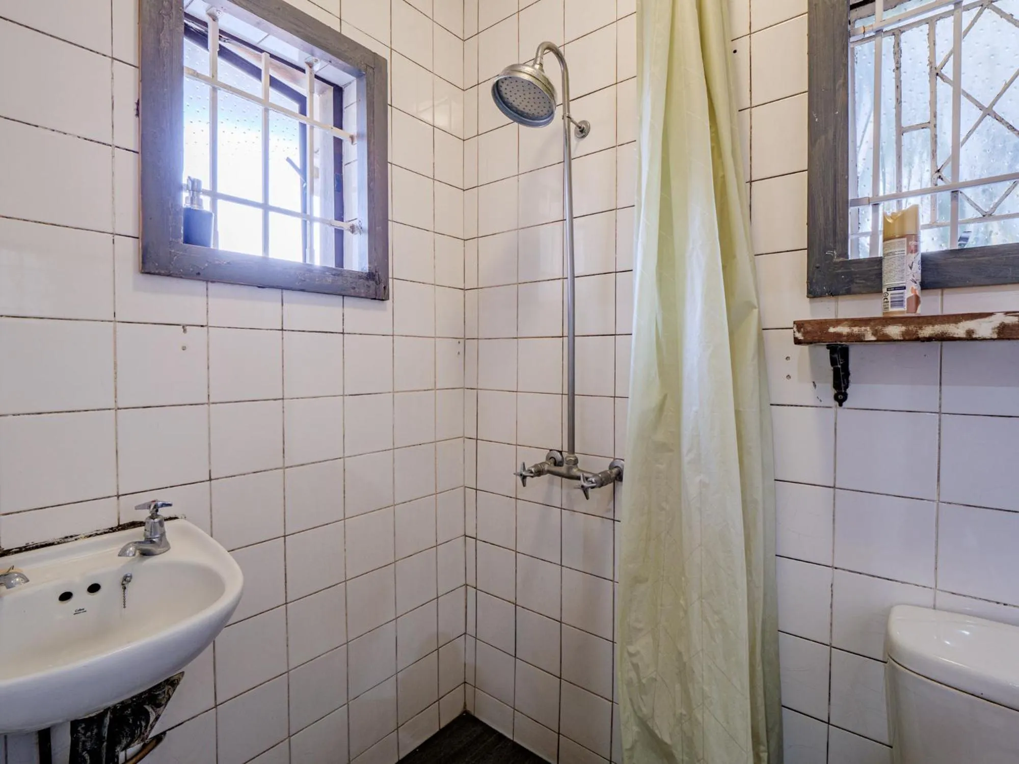 Shower in Carrington Guest House