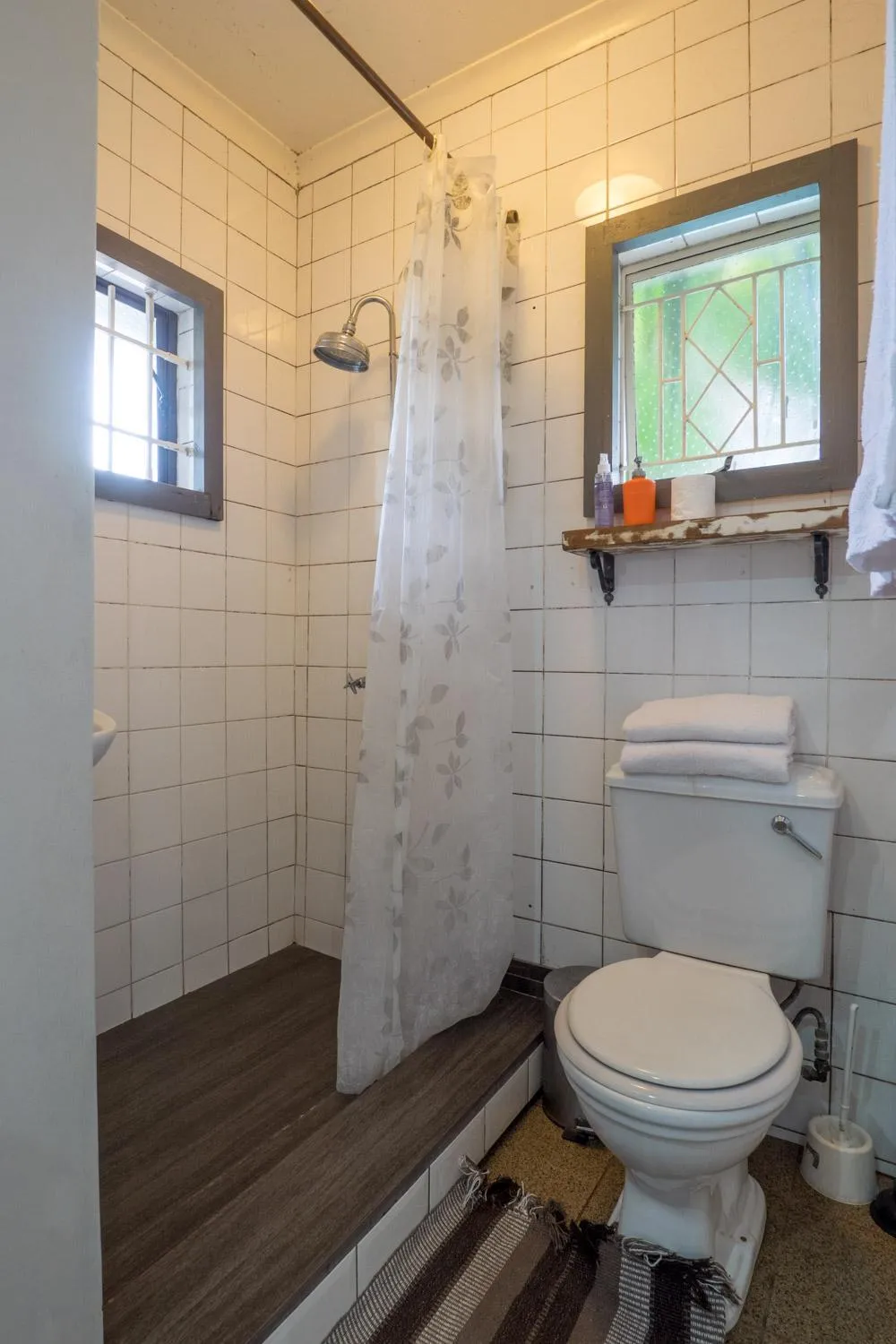 Shower in Carrington Guest House