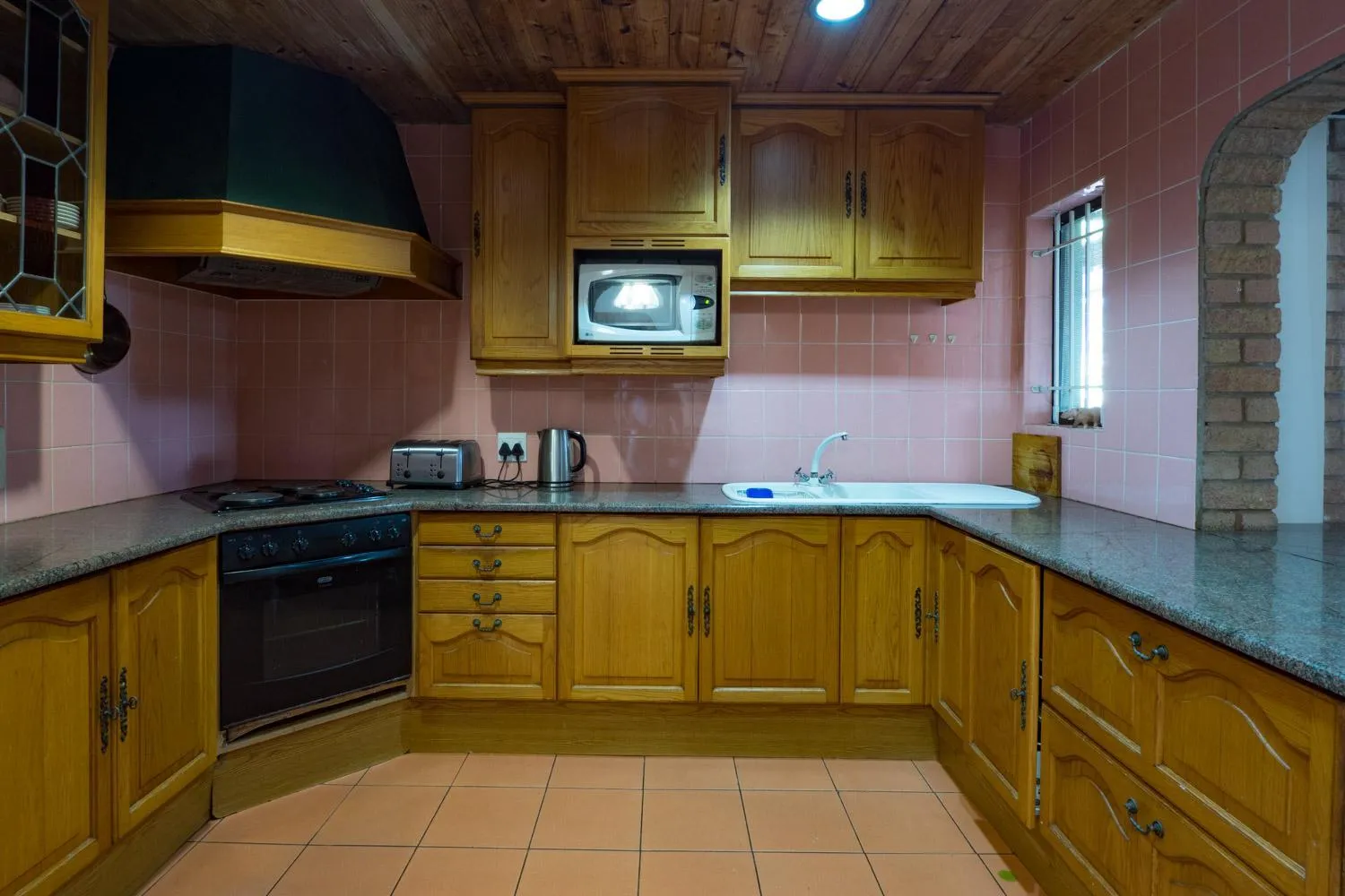 Kitchen or kitchenette in Carrington Guest House