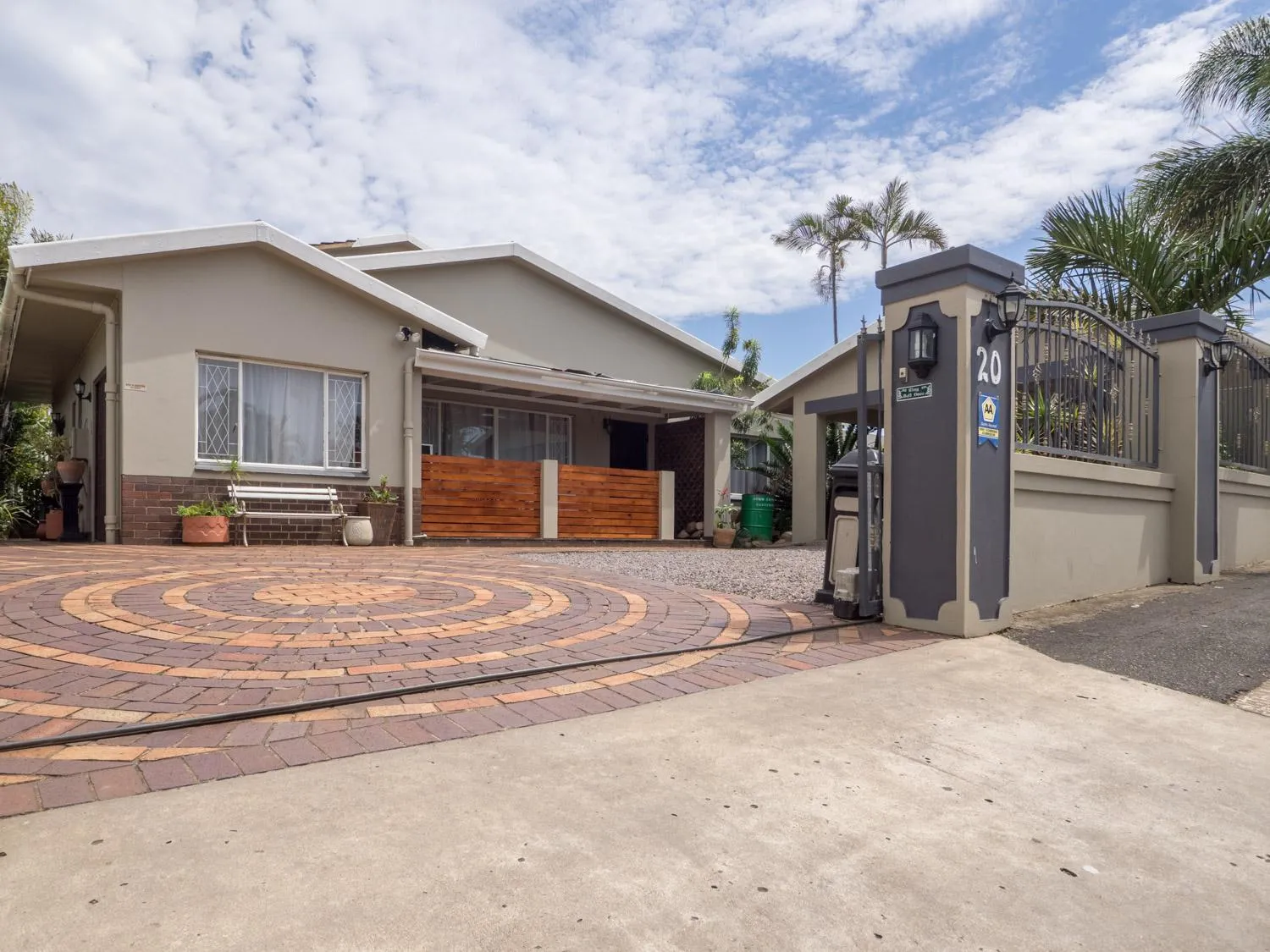 Facade/entrance in Carrington Guest House