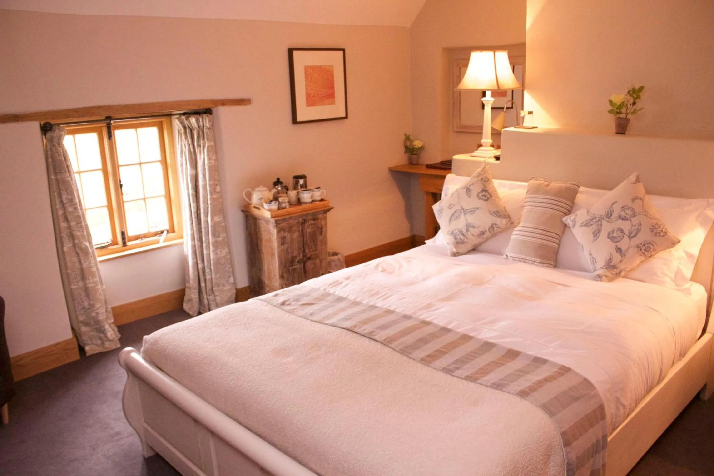 Bed in The Kingsdon Inn