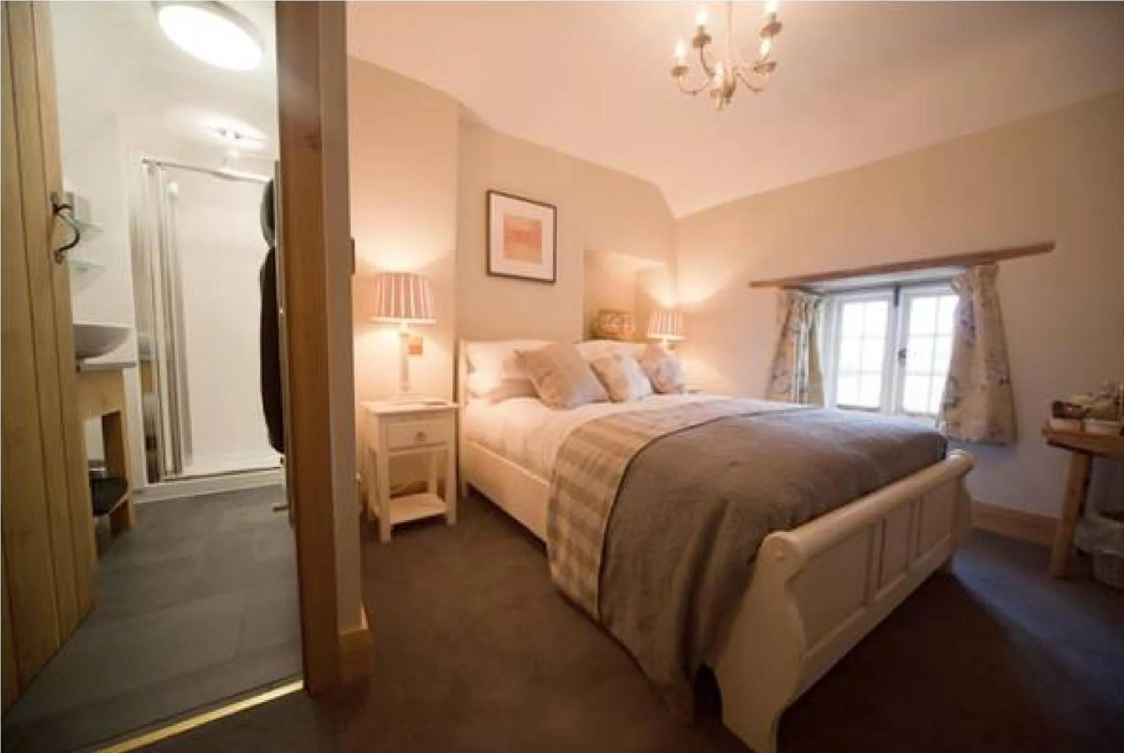 Bed in The Kingsdon Inn