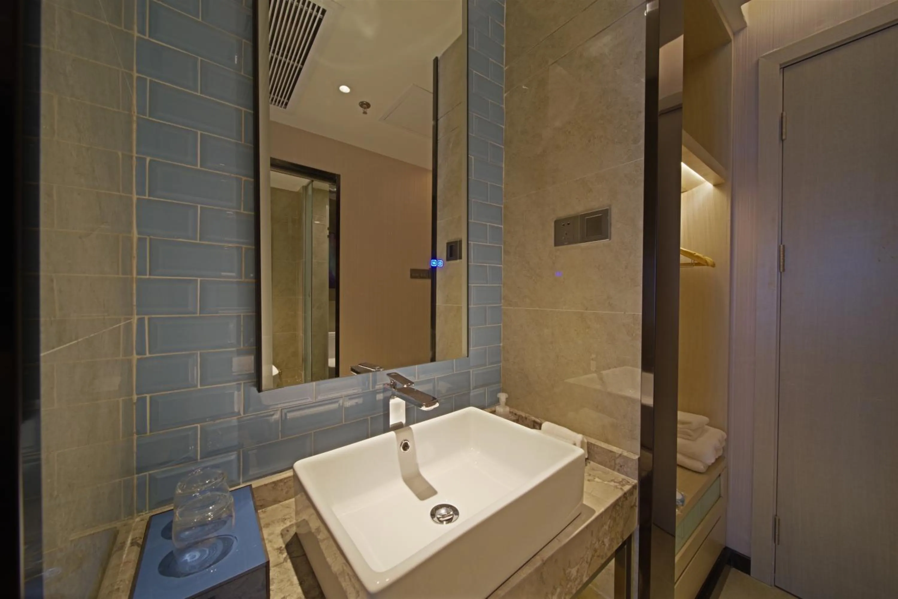 Echarm Hotel Guangzhou Gangding Metro Station Jinan University