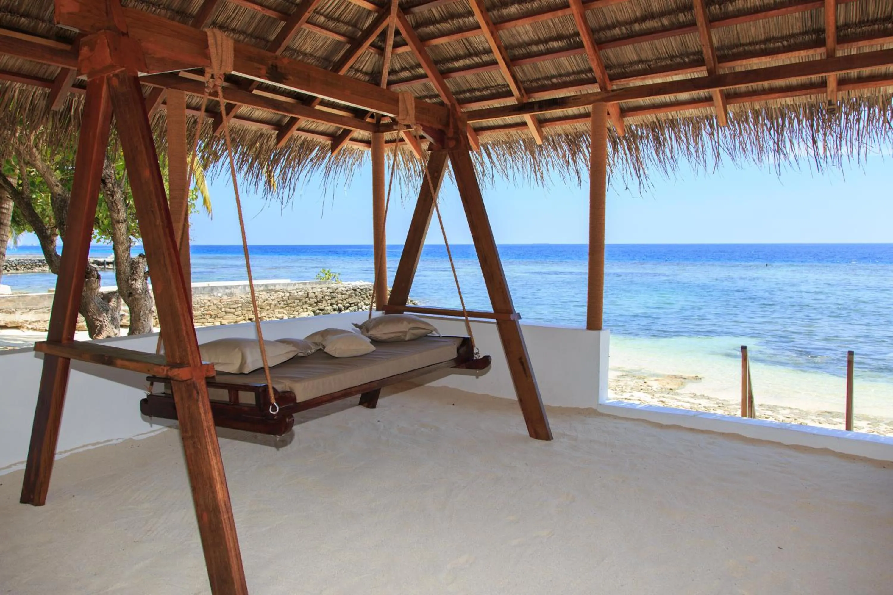 Lounge or bar in Equator Village Maldives