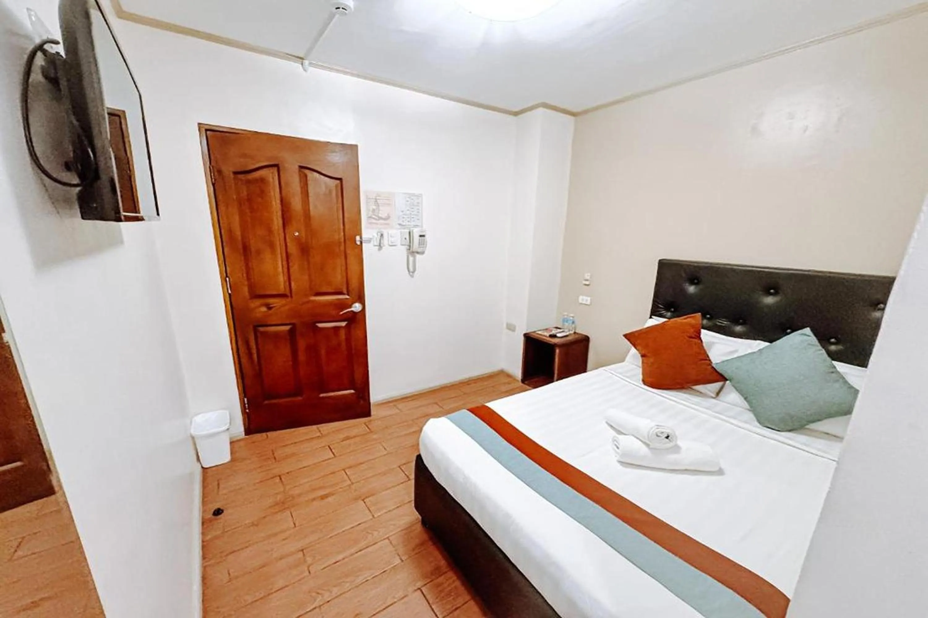 Bedroom, Bed in Casa Luciana Hotel