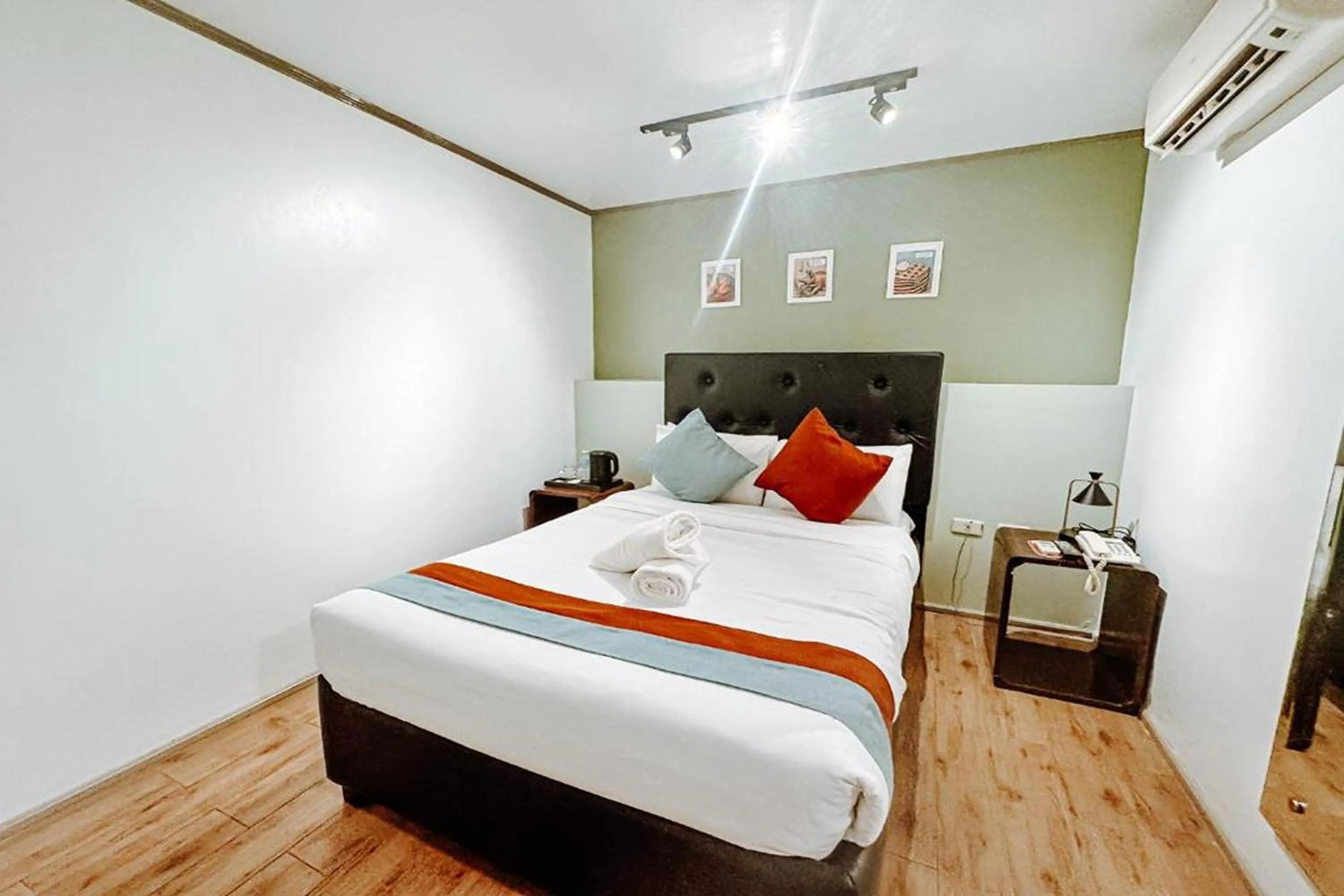 Photo of the whole room, Bed in Casa Luciana Hotel