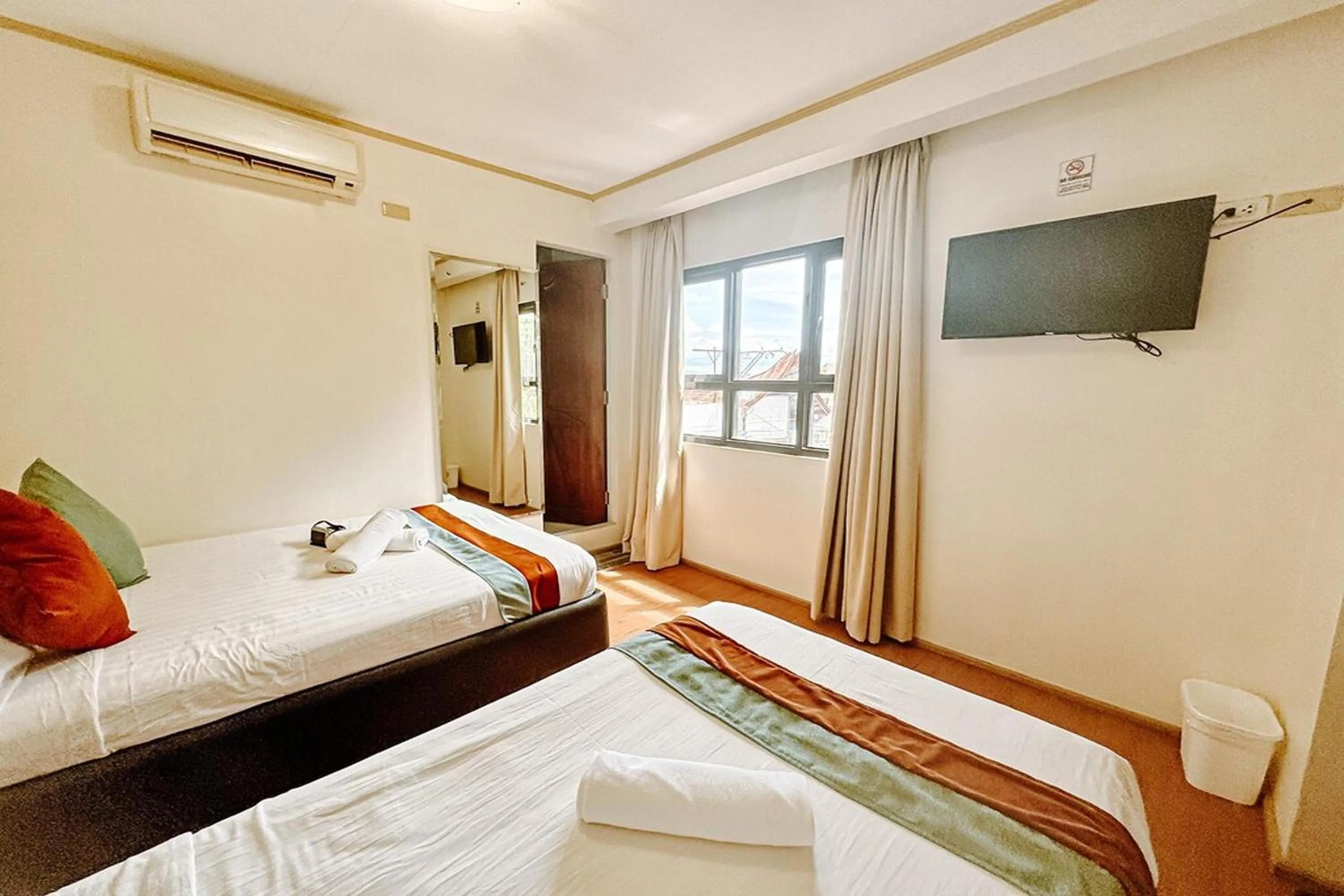 Bedroom, Bed in Casa Luciana Hotel